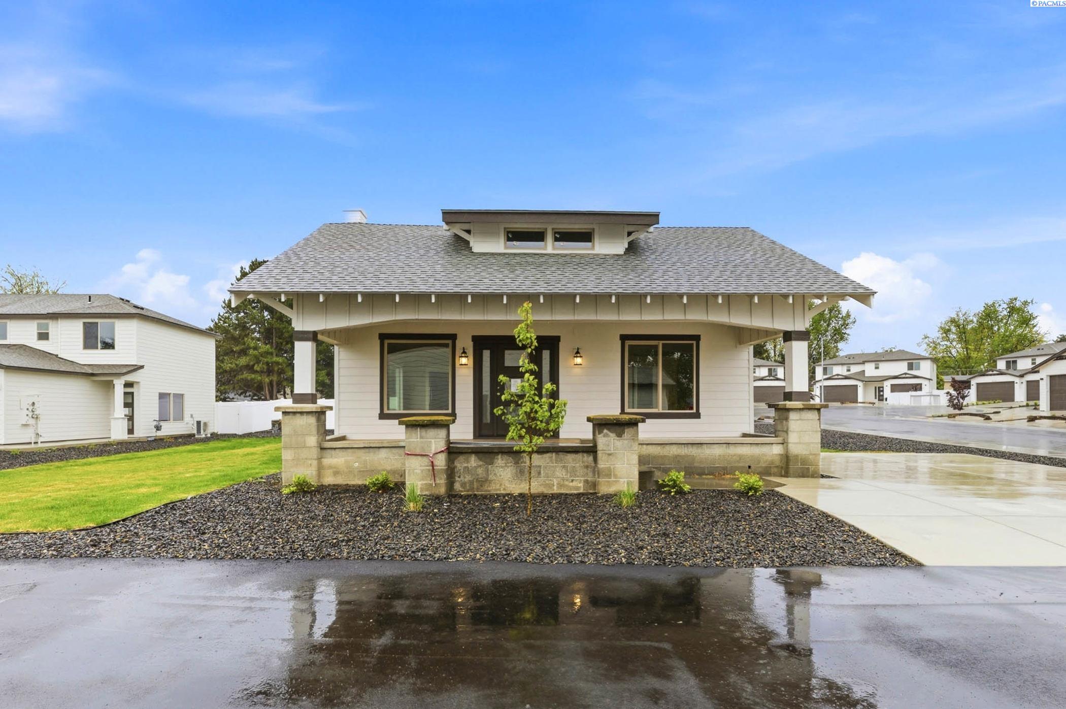 Photo 2 of Single family home for sale at 1053 S Underwood Pl, Kennewick, WA 99337 | MLS# PAC292467 | Listing updated on 2026-06-18