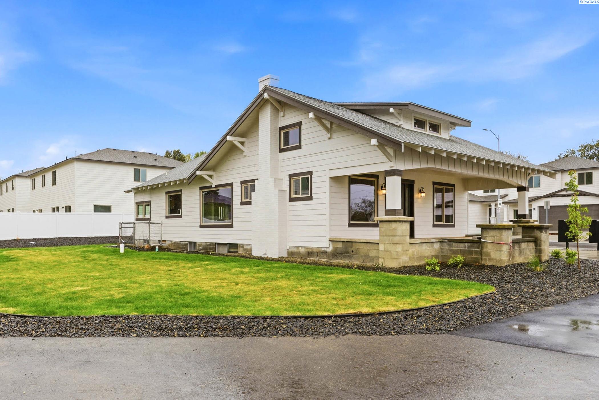 Photo 3 of Single family home for sale at 1053 S Underwood Pl, Kennewick, WA 99337 | MLS# PAC292467 | Listing updated on 2026-06-18