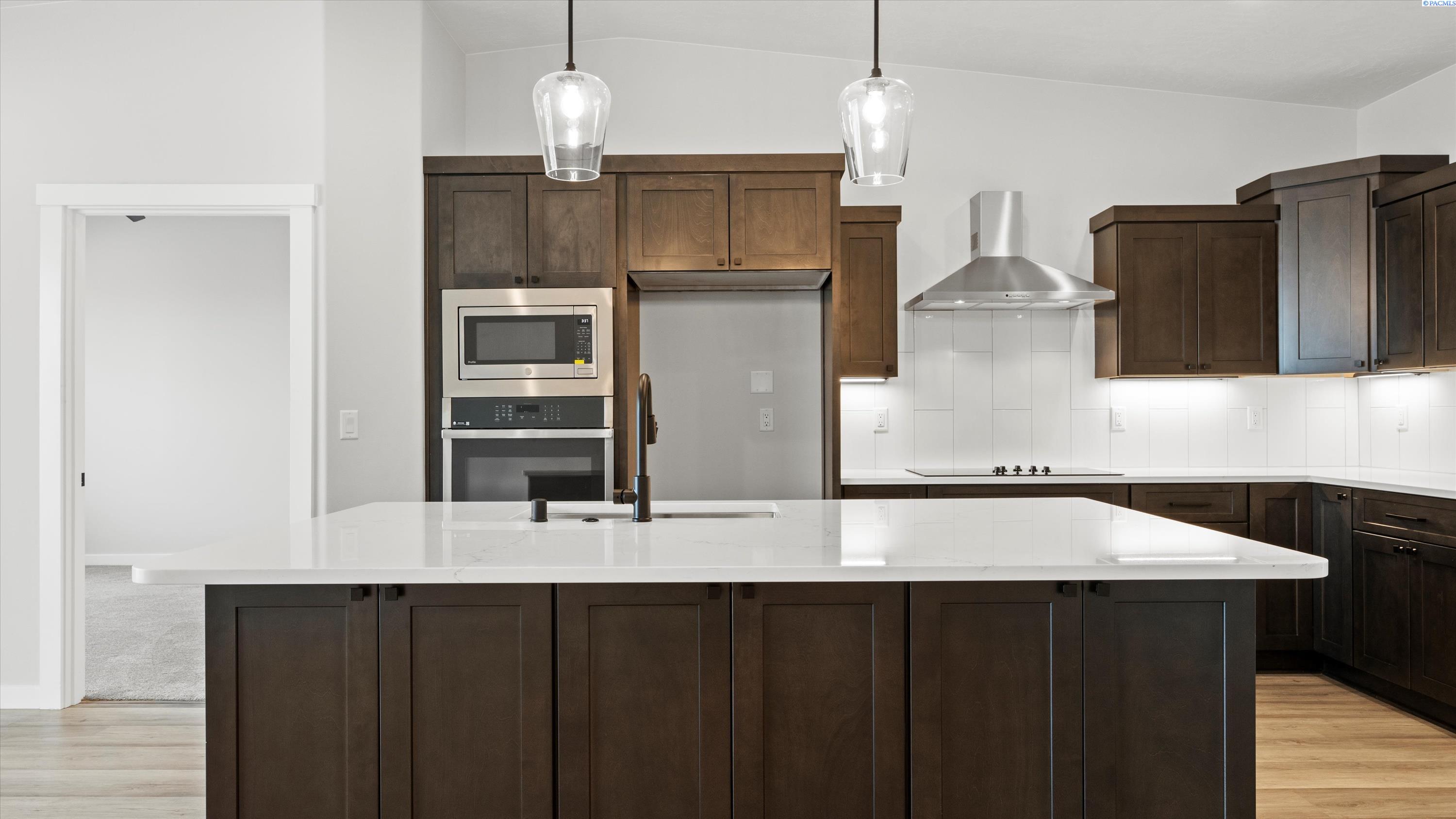 Photo 2 of Townhouse for sale at 1322 Kalani Ct, West Richland, WA 99353 | MLS# PAC292538 | Listing updated on 2026-06-11