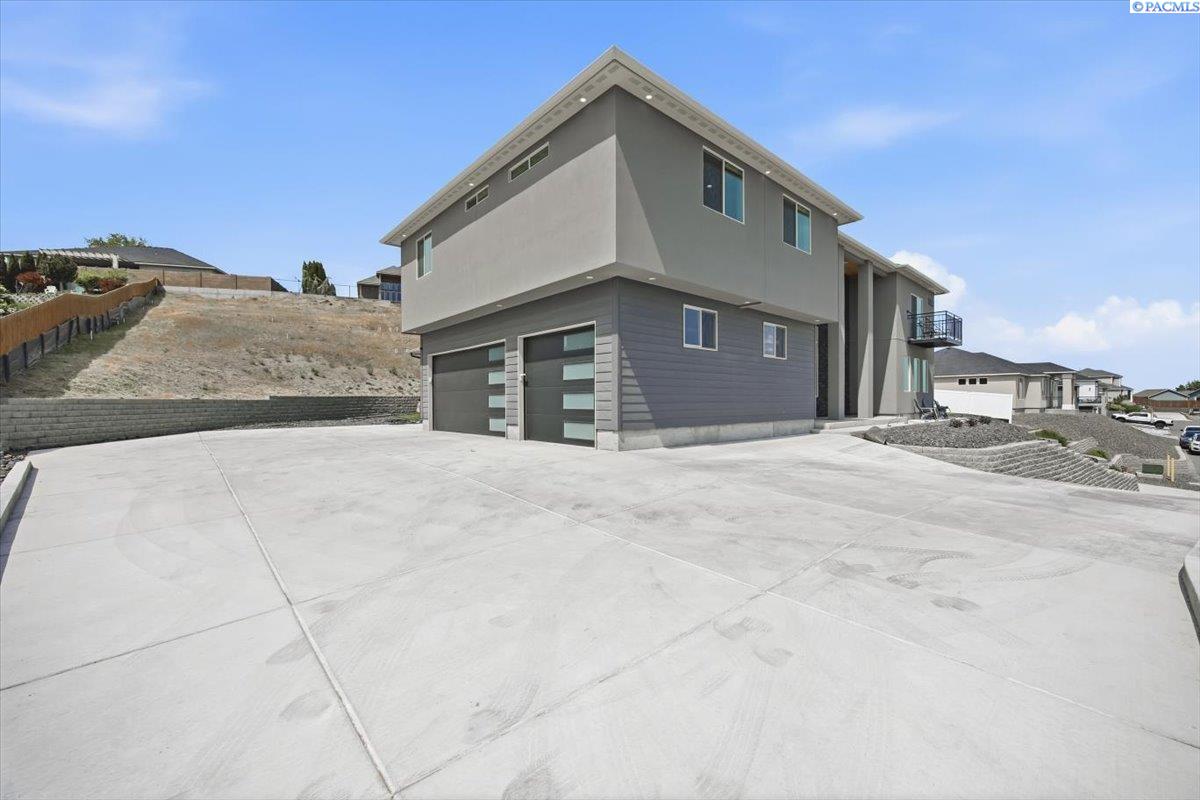 Photo 2 of Single family home for sale at 4210 Orville Lp, Pasco, WA 99301 | MLS# PAC292643 | Listing updated on 2026-06-30