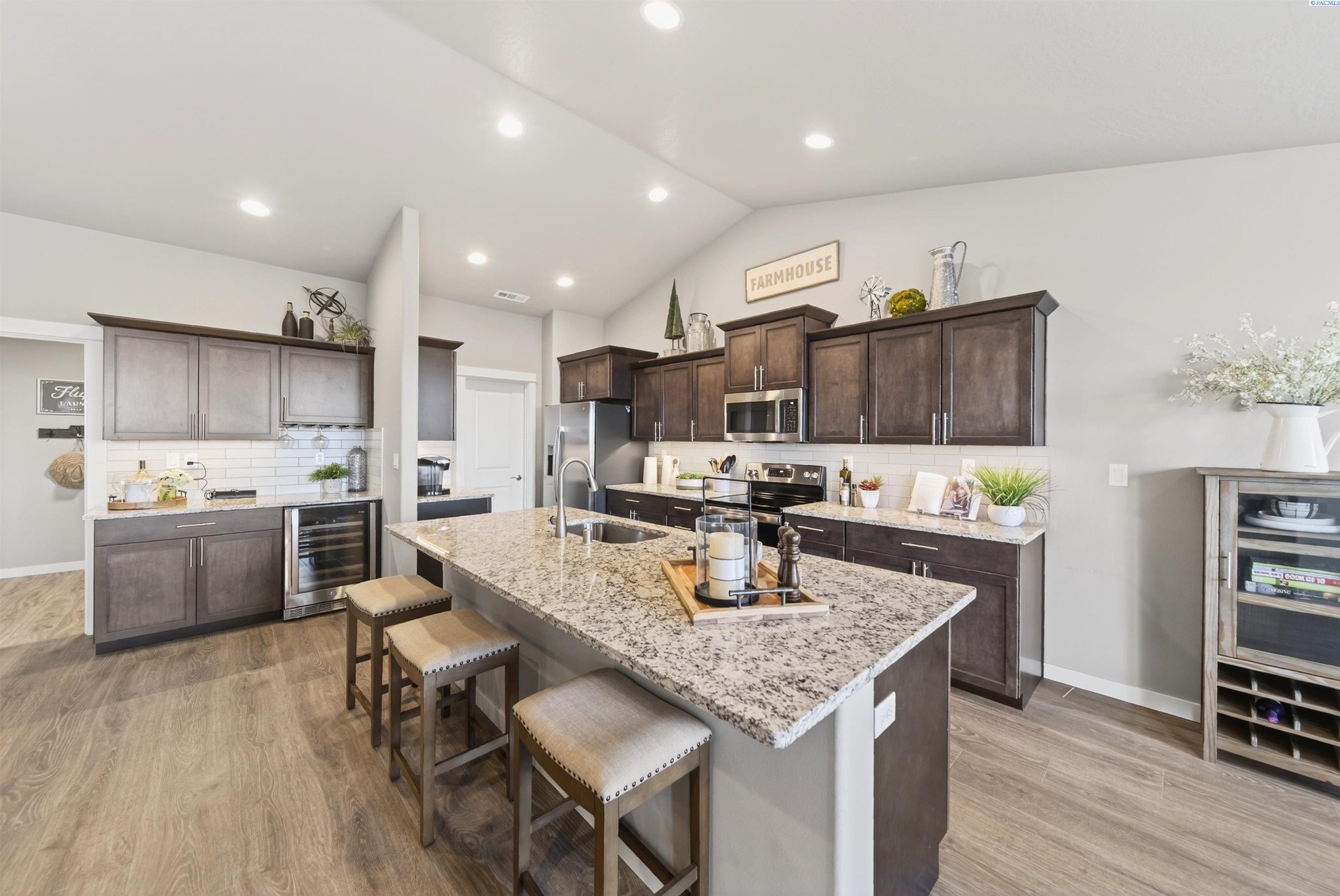 Photo 3 of Single family home for sale at 1409 Sw Kelandren Dr, Prosser, WA 99350 | MLS# PAC292644 | Listing updated on 2026-09-11