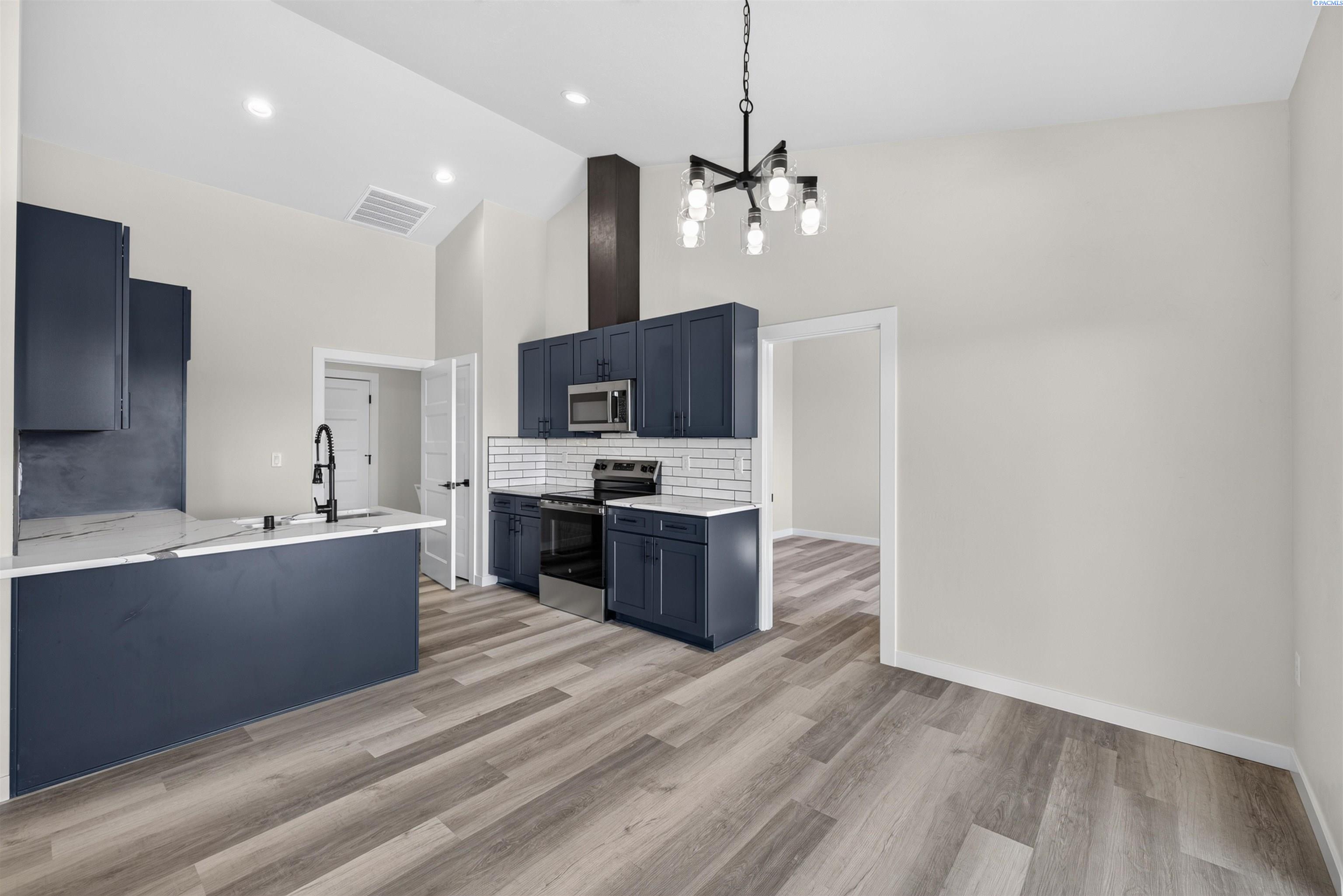 Photo 3 of Single family home for sale at 104 Olivera St, Grandview, WA 98930 | MLS# PAC292694 | Listing updated on 2026-09-17
