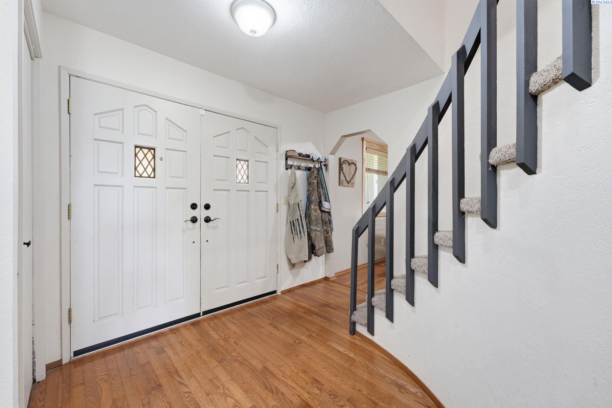 Photo 4 of Single family home for sale at 400 Charvet Rd, Grandview, WA 98930 | MLS# PAC292710 | Listing updated on 2026-10-13