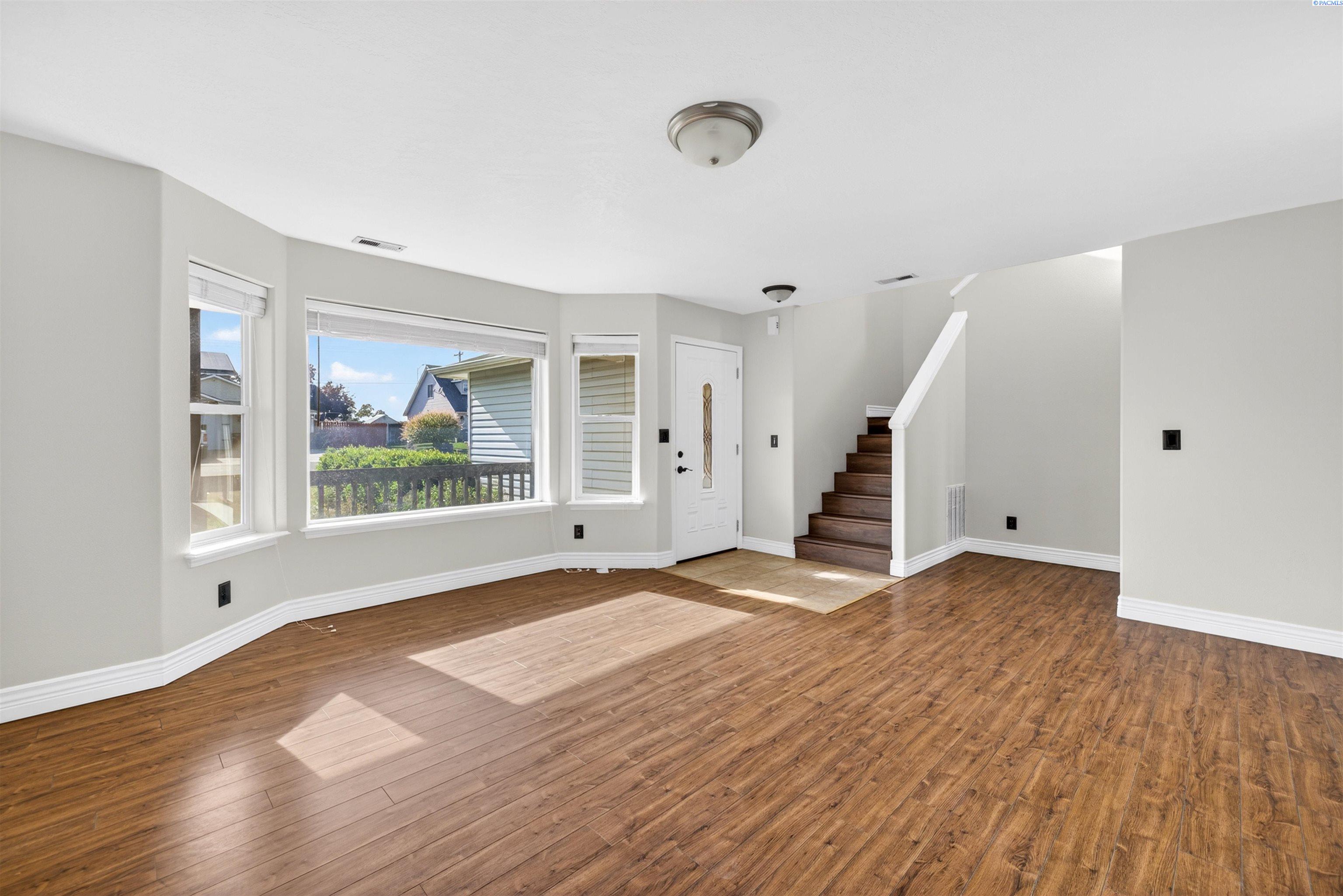 Photo 3 of Single family home for sale at 4015 Hayden Ln, Pasco, WA 99301 | MLS# PAC292833 | Listing updated on 2026-08-12