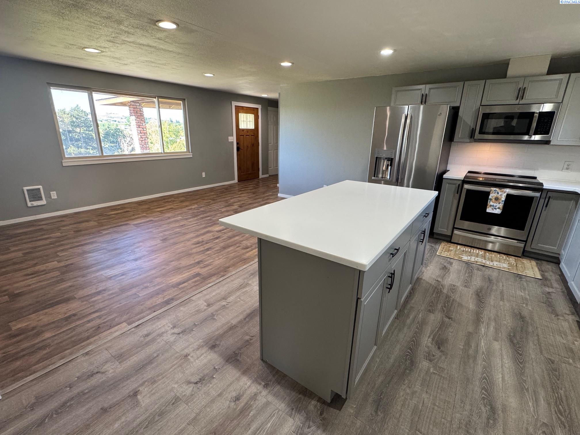 Photo 3 of Single family home for sale at 342 Sole Rd, Selah, WA 98942 | MLS# PAC292841 | Listing updated on 2026-10-02
