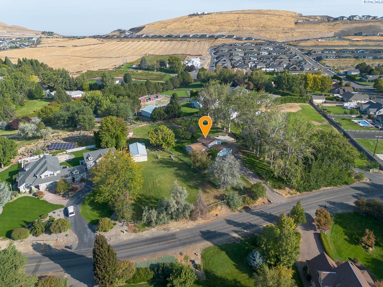 Photo 4 of Single family home for sale at 101204 E Clover Rd, Kennewick, WA 99338 | MLS# PAC292889 | Listing updated on 2026-09-24