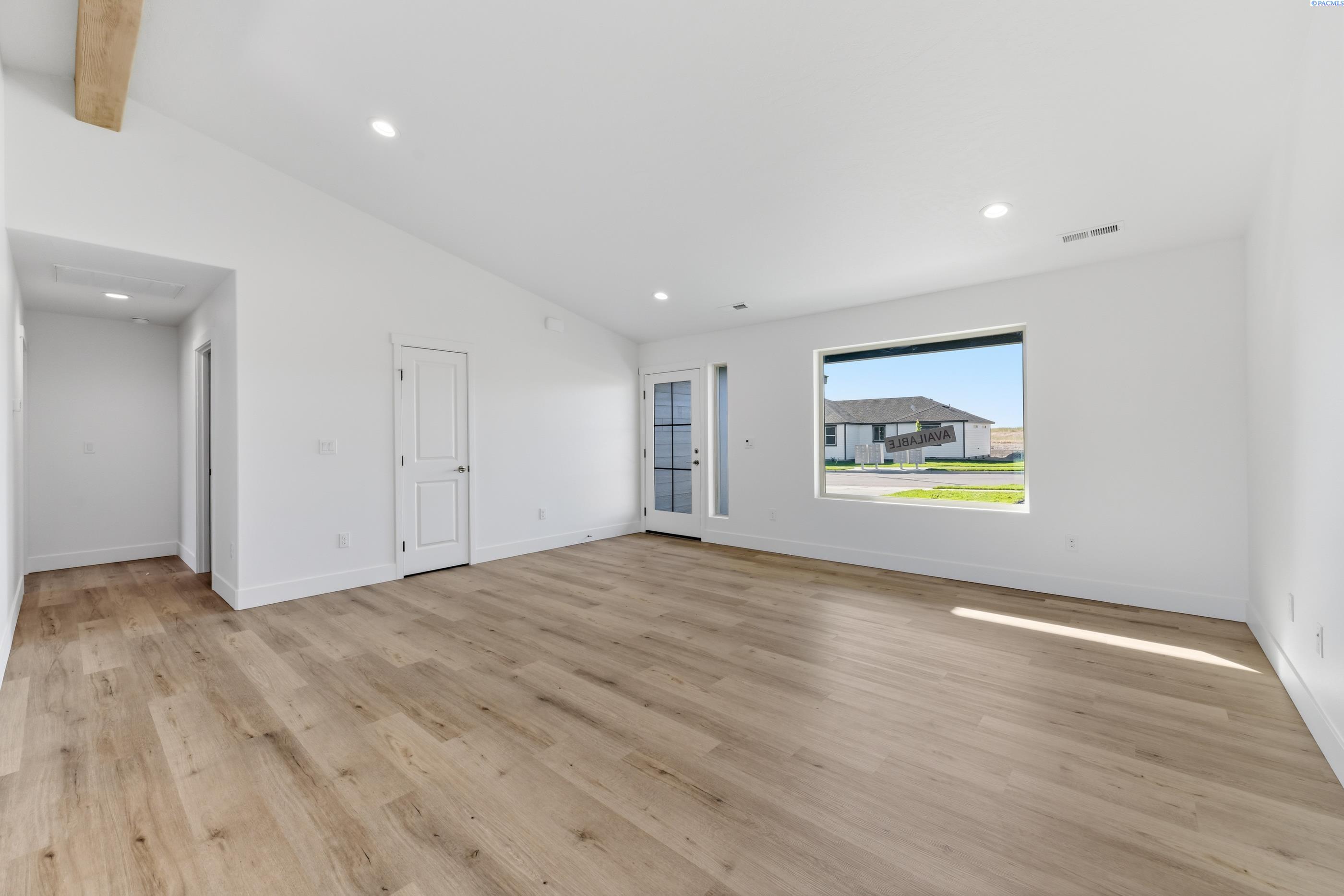 Photo 3 of Single family home for sale at 4219 Road 104, Pasco, WA 99301 | MLS# PAC292905 | Listing updated on 2026-09-22