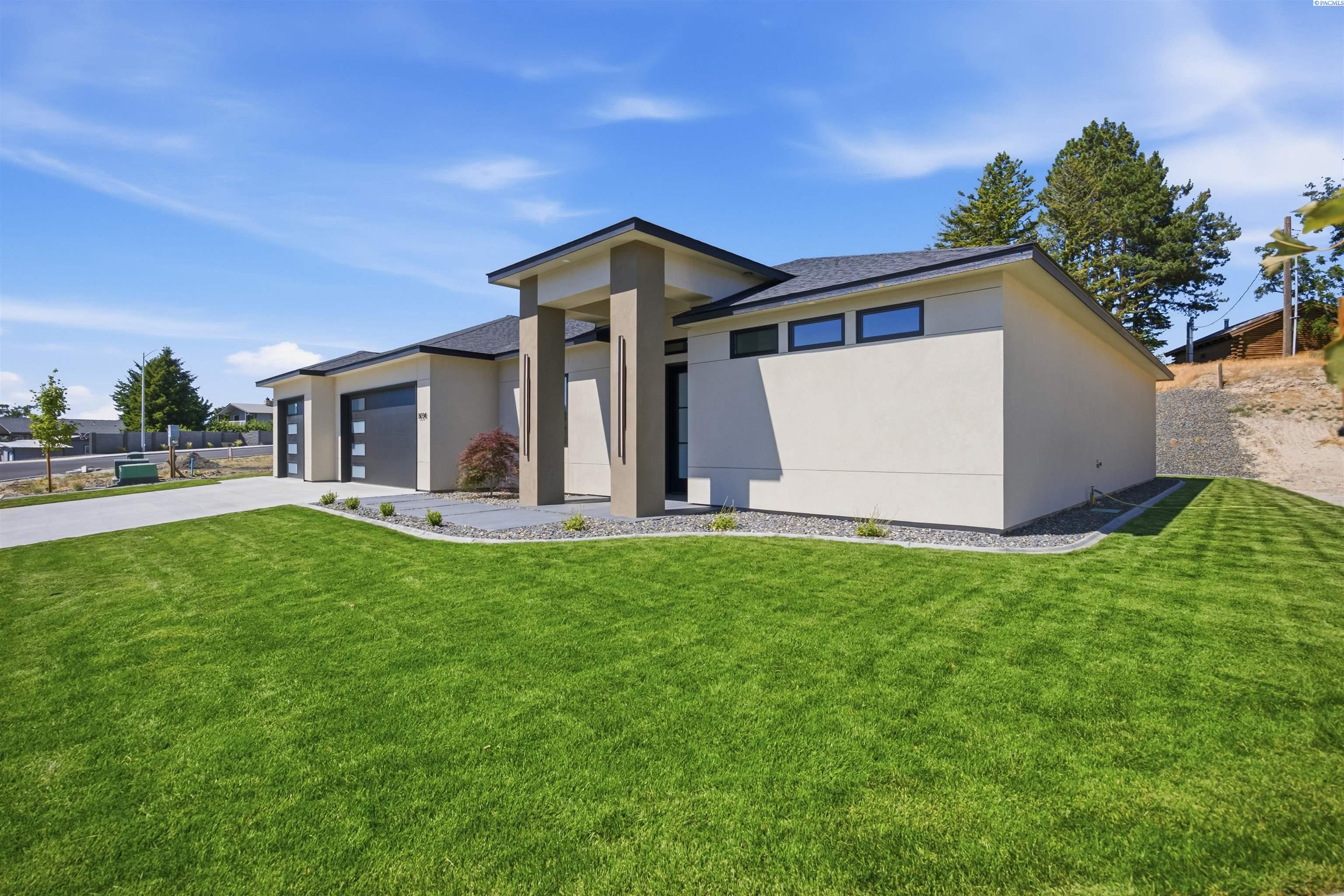 Photo 3 of Single family home for sale at 8034 W 12th Avenue, Kennewick, WA 99338 | MLS# PAC292952 | Listing updated on 2026-10-09