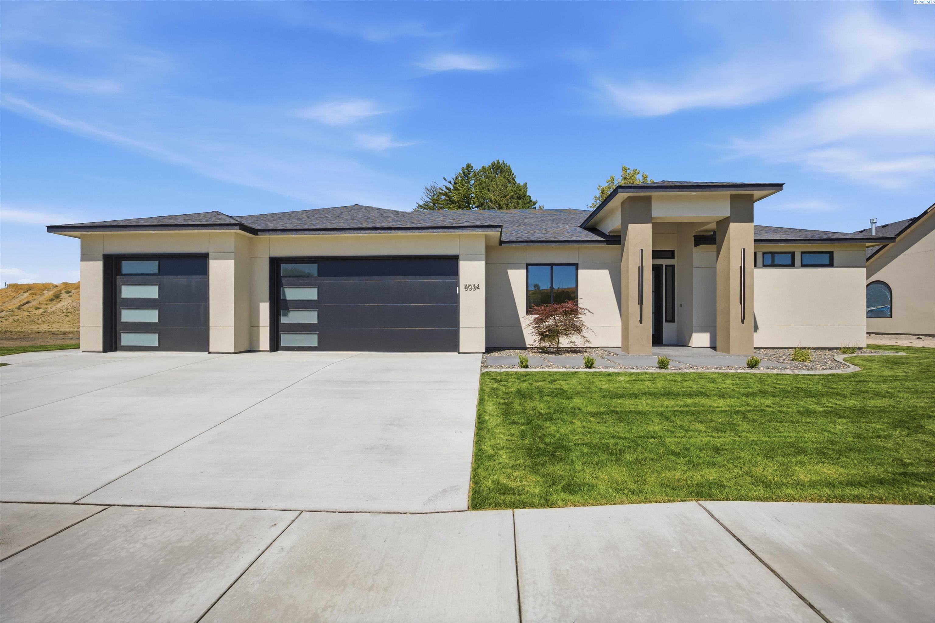 Photo 1 of Single family home for sale at 8034 W 12th Avenue, Kennewick, WA 99338 | MLS# PAC292952 | Listing updated on 2026-10-09