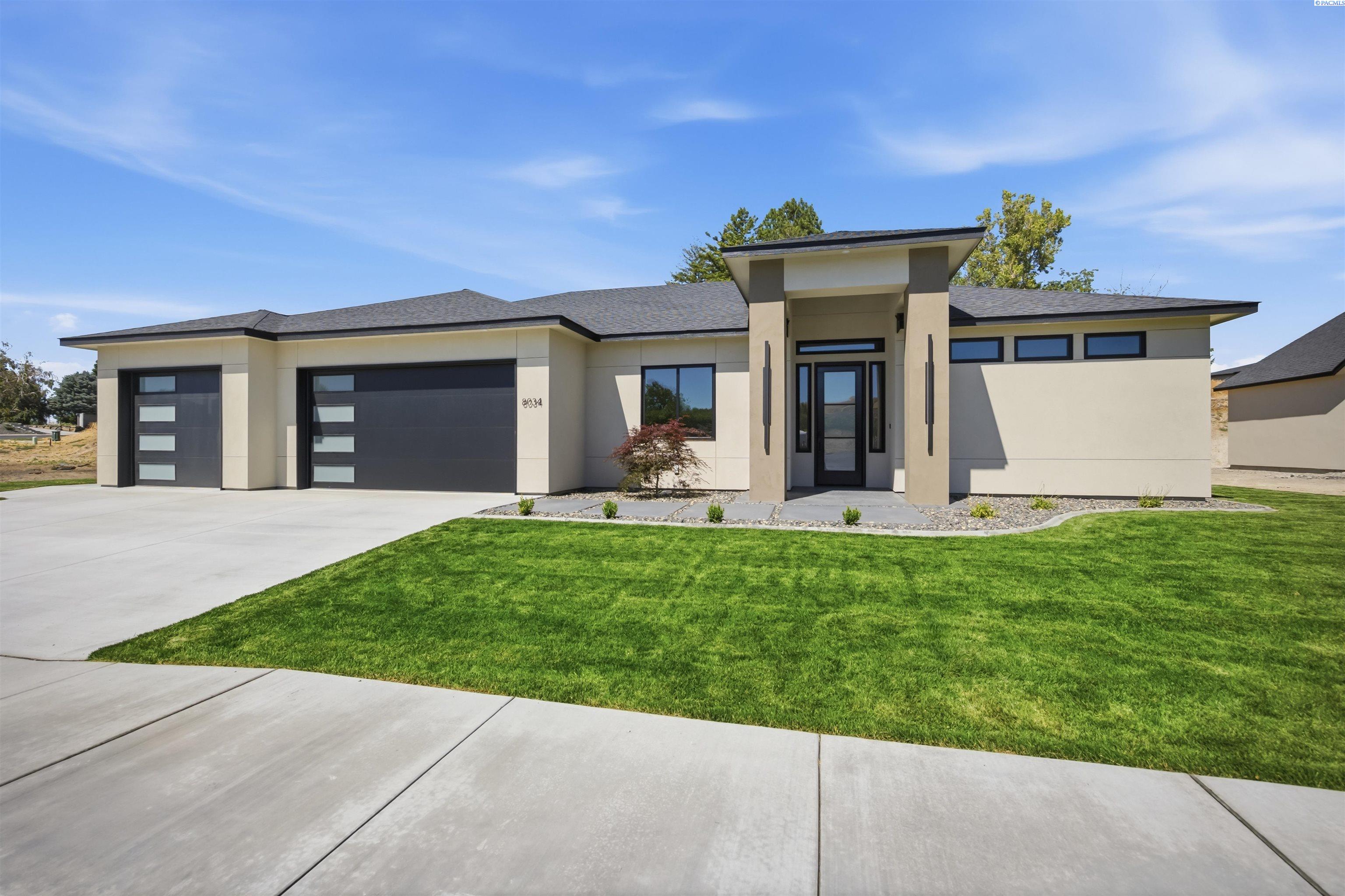 Photo 2 of Single family home for sale at 8034 W 12th Avenue, Kennewick, WA 99338 | MLS# PAC292952 | Listing updated on 2026-10-09