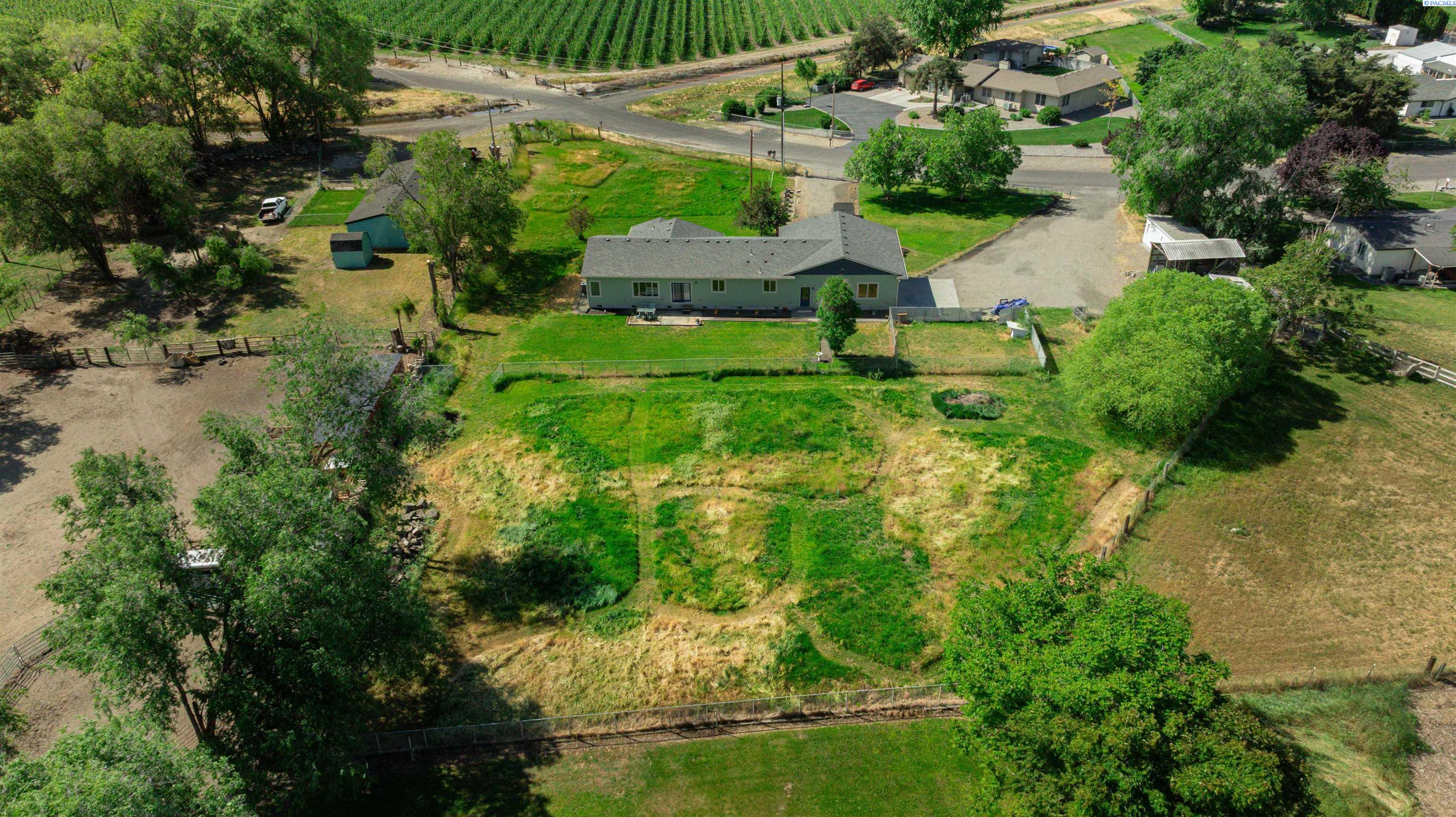 Photo 1 of Single family home for sale at 573 E Sunset Dr, Burbank, WA 99323 | MLS# PAC292987 | Listing updated on 2026-10-02