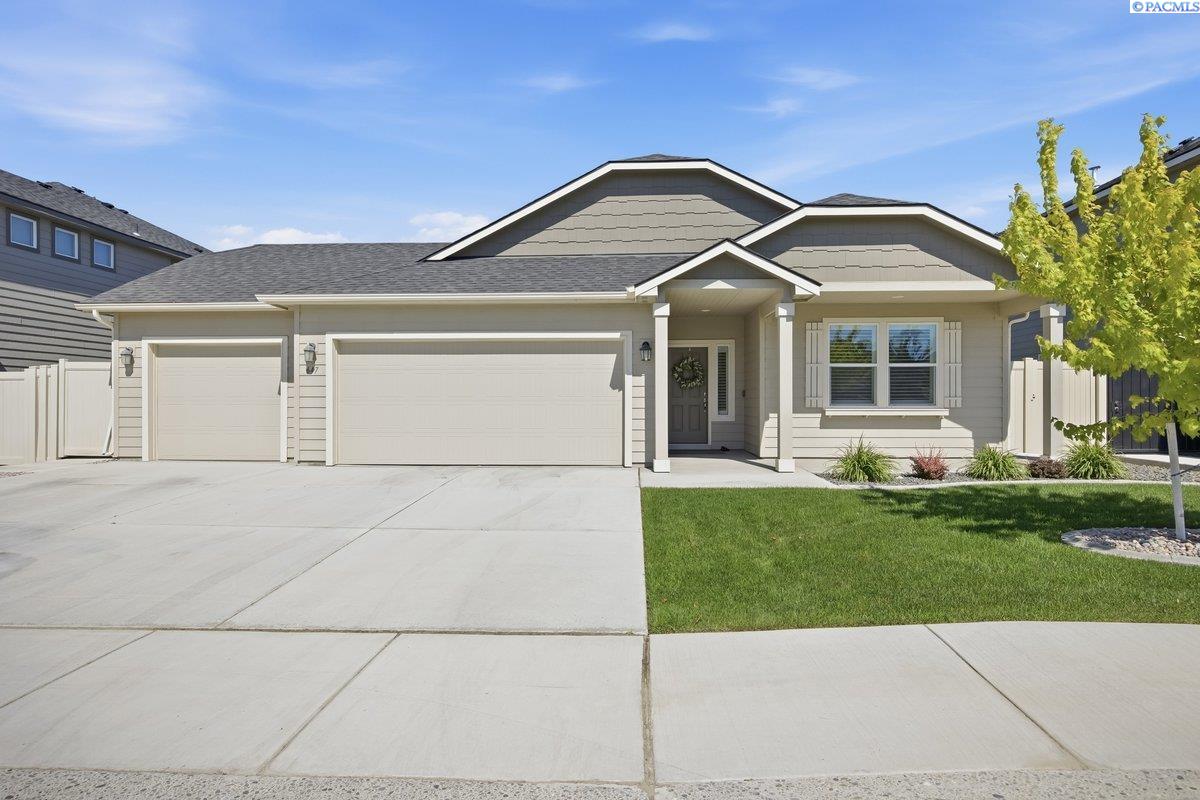 Photo 1 of Single family home for sale at 647 Marysville Way, Richland, WA 99352 | MLS# PAC292996 | Listing updated on 2026-09-24
