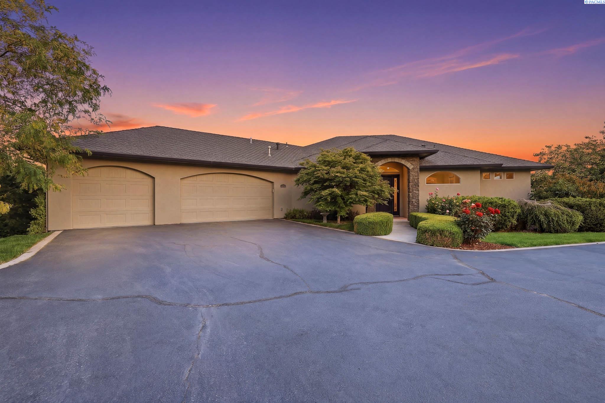 Photo 2 of Single family home for sale at 1021 Country Ct, Richland, WA 99352 | MLS# PAC293008 | Listing updated on 2026-10-01
