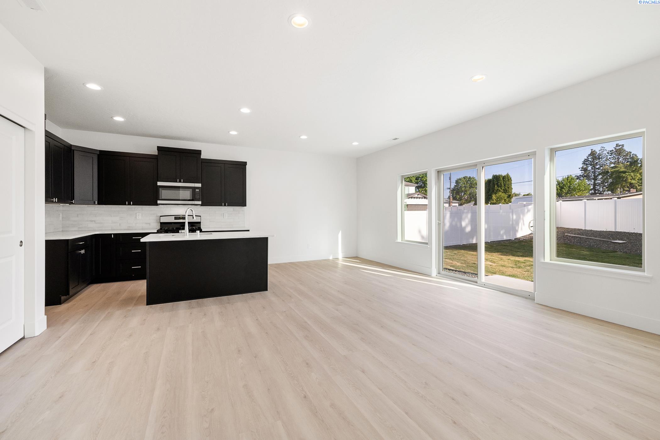 Photo 2 of House for sale at 1162 S Underwood Pl, Kennewick, WA 99337 | MLS# PAC293049 | Listing updated on 2026-09-19