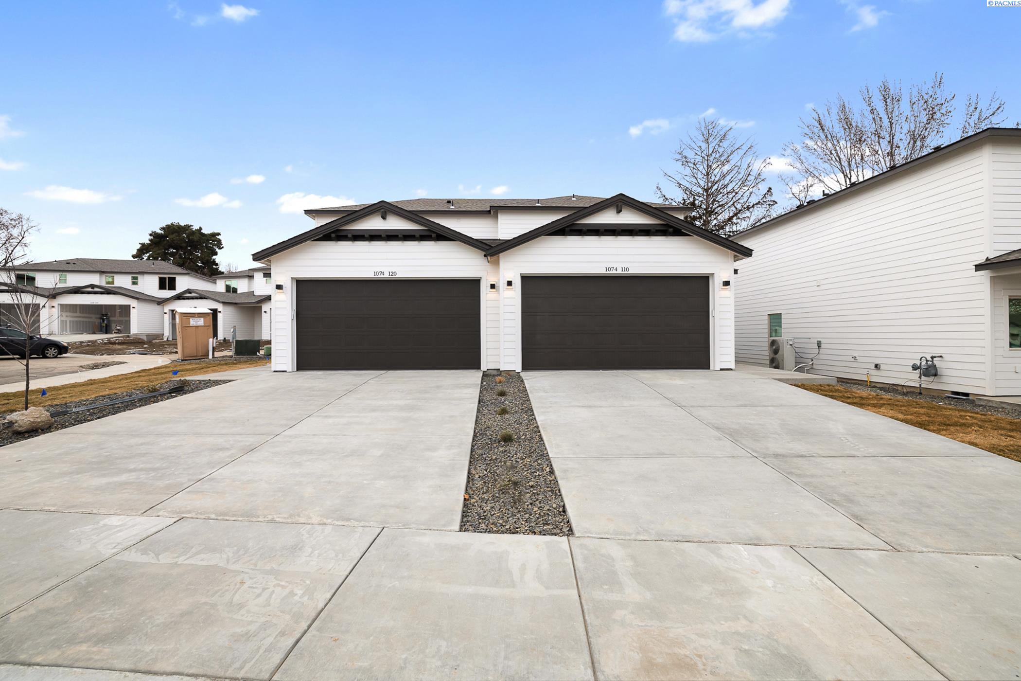 Photo 2 of House for sale at 1074 S Underwood Pl, Kennewick, WA 99337 | MLS# PAC293115 | Listing updated on 2026-09-19