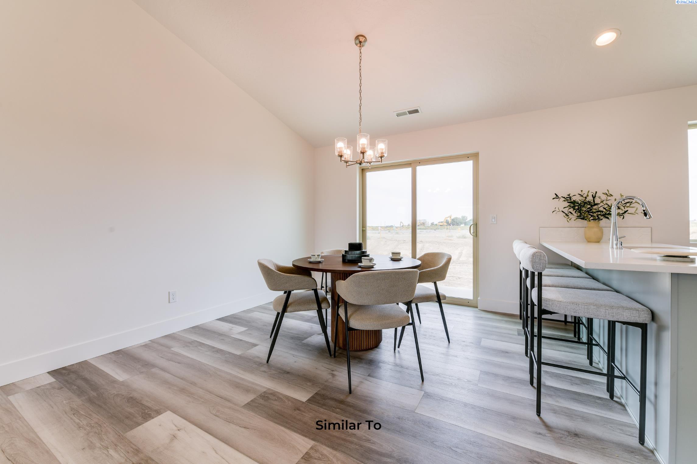 Photo 4 of Single family home for sale at 1615 Parkwood Ct, Grandview, WA 98930 | MLS# PAC293129 | Listing updated on 2026-10-13