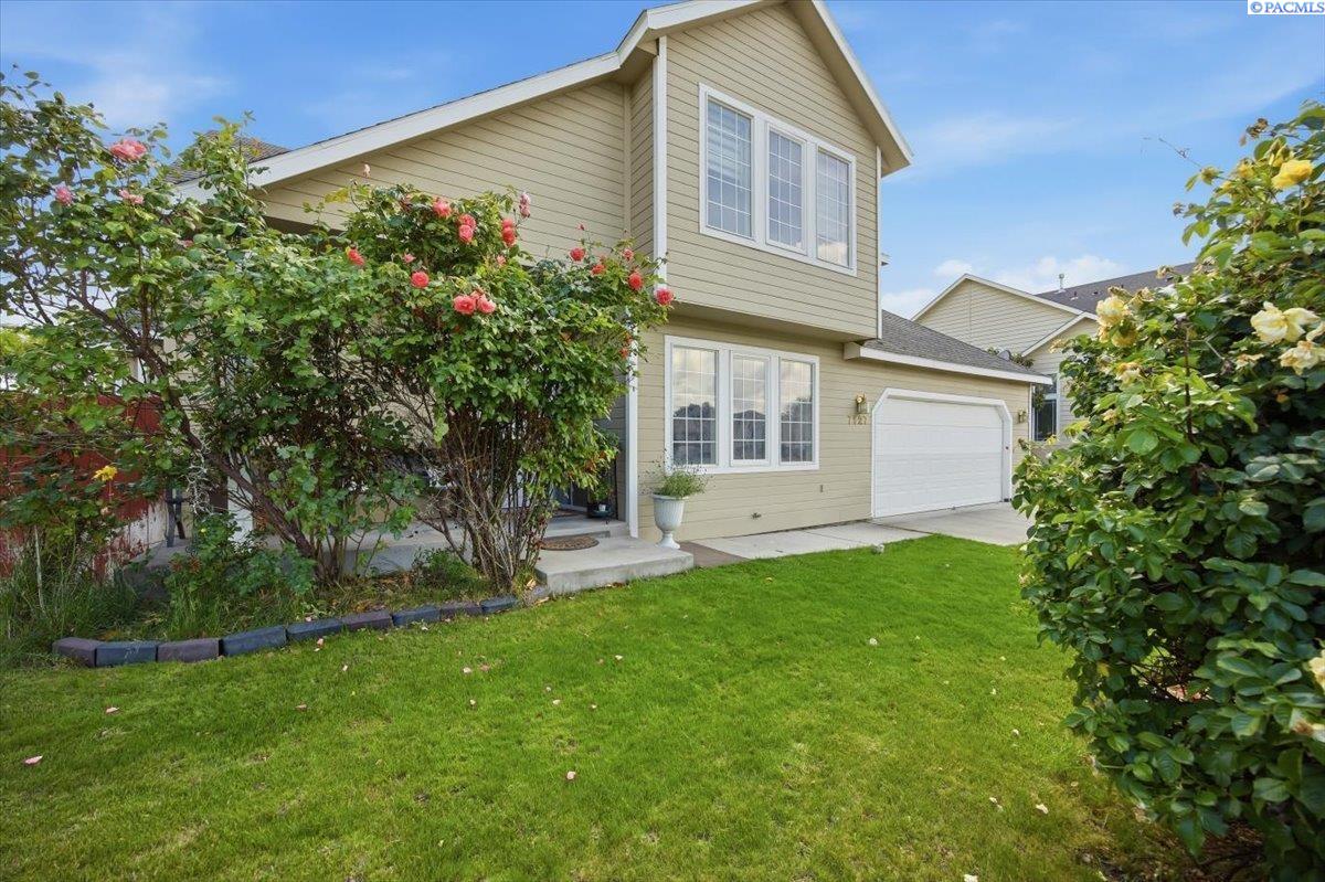 Photo 2 of Single family home for sale at 7127 W 2nd Place, Kennewick, WA 99336 | MLS# PAC293133 | Listing updated on 2026-07-30