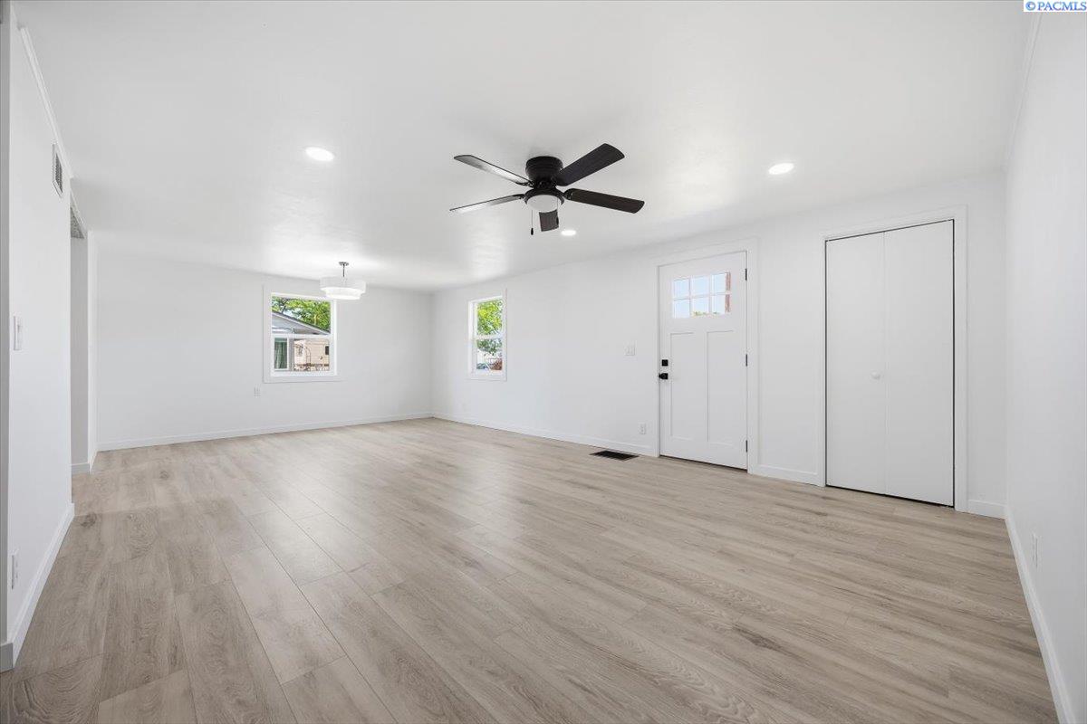 Photo 4 of Single family home for sale at 1207 Acacia Ave, Richland, WA 99354 | MLS# PAC293142 | Listing updated on 2026-10-09