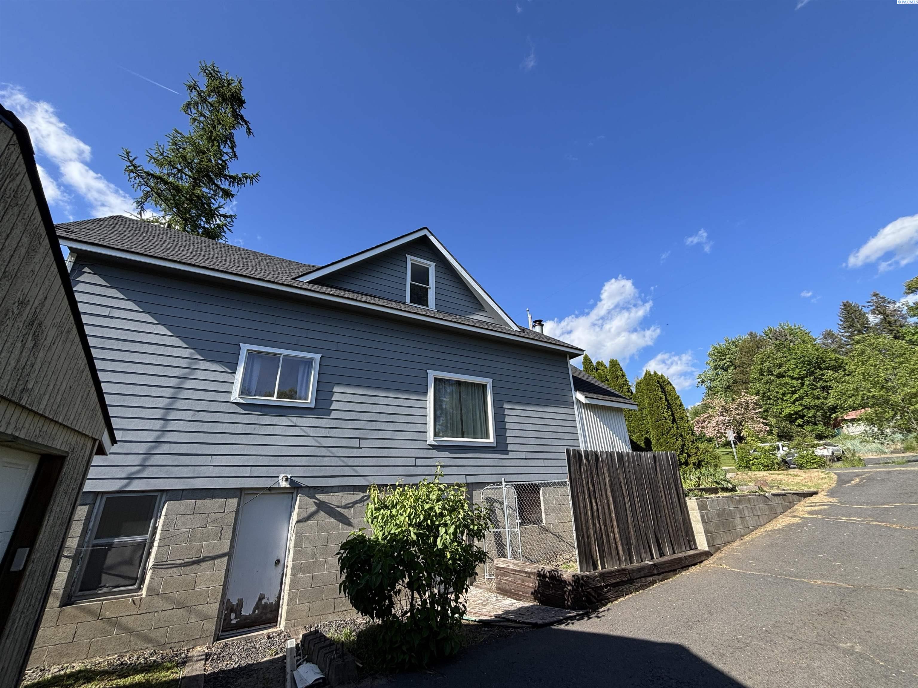 Photo 3 of Single family home for sale at 1155 Ne Lybecker Rd, Pullman, WA 99163 | MLS# PAC293178 | Listing updated on 2026-09-20