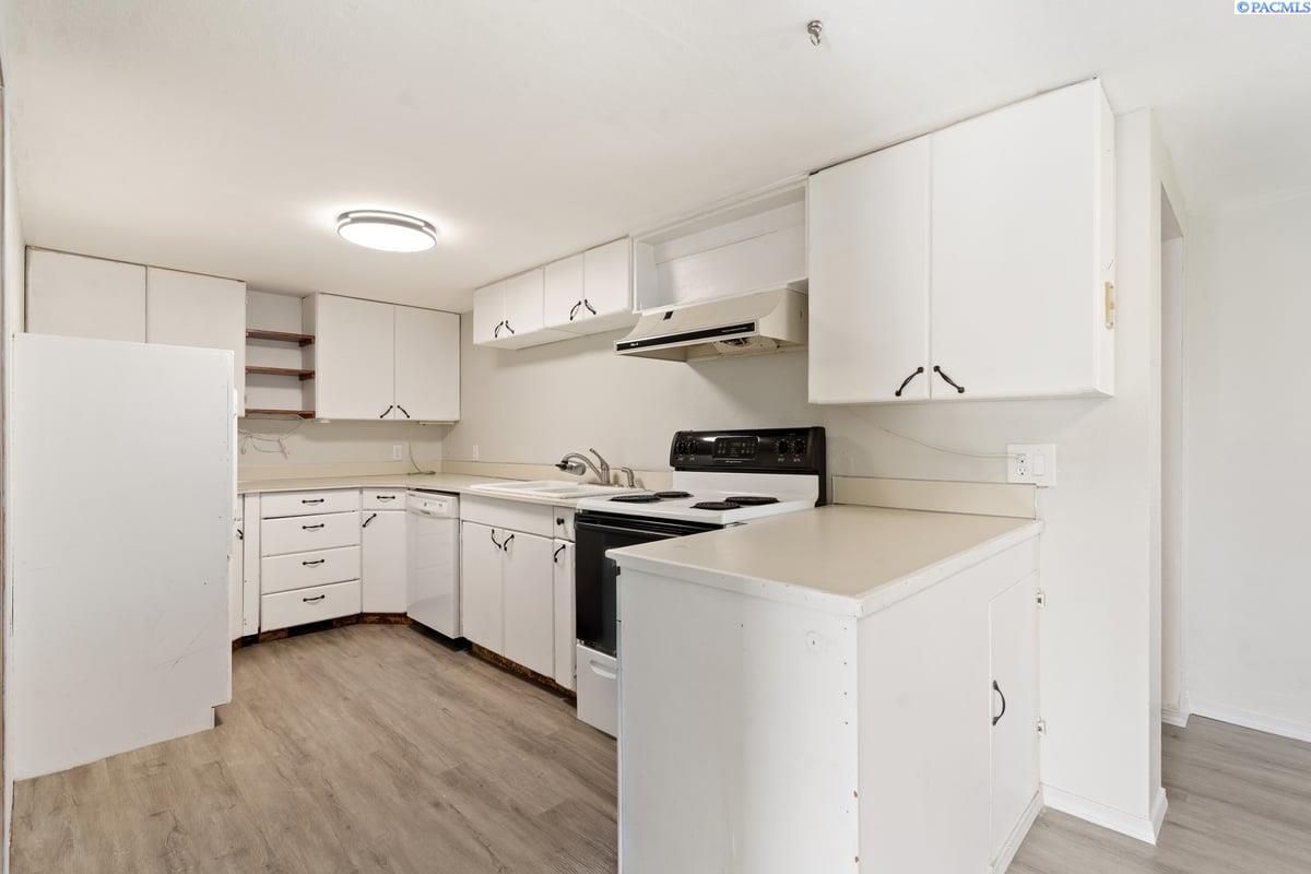 Photo 3 of Single family home for sale at 494 S 38th Avenue, West Richland, WA 99353 | MLS# PAC293186 | Listing updated on 2026-10-07