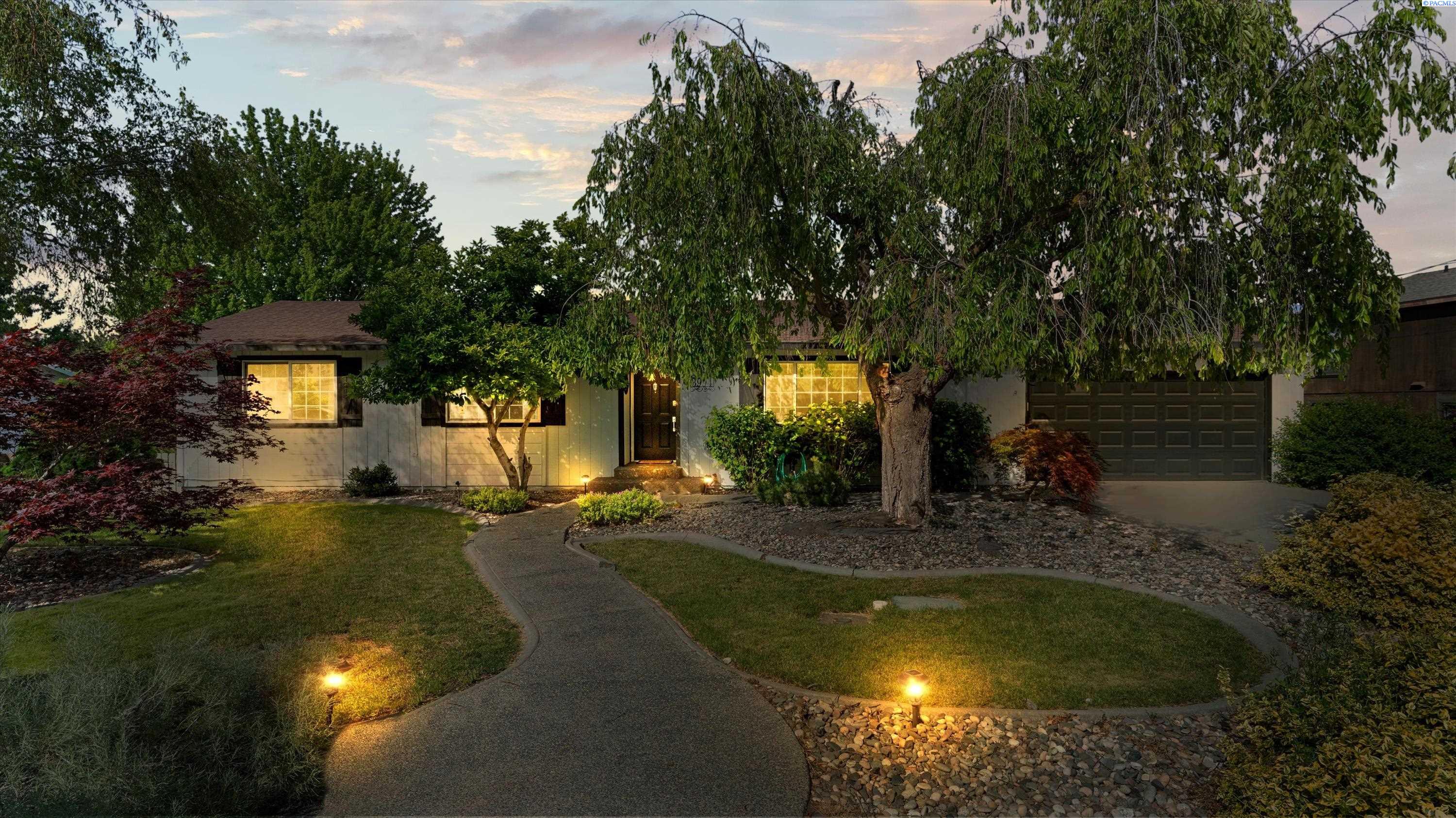 Photo 2 of Single family home for sale at 3994 Ironton Dr, West Richland, WA 99353 | MLS# PAC293207 | Listing updated on 2026-09-11