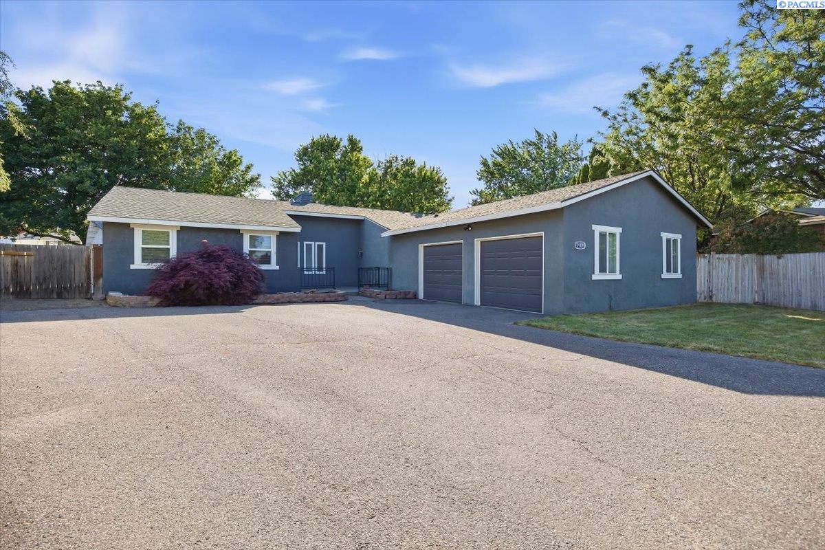 Photo 2 of Single family home for sale at 2508 S Edison Pl, Kennewick, WA 99338 | MLS# PAC293269 | Listing updated on 2026-09-21
