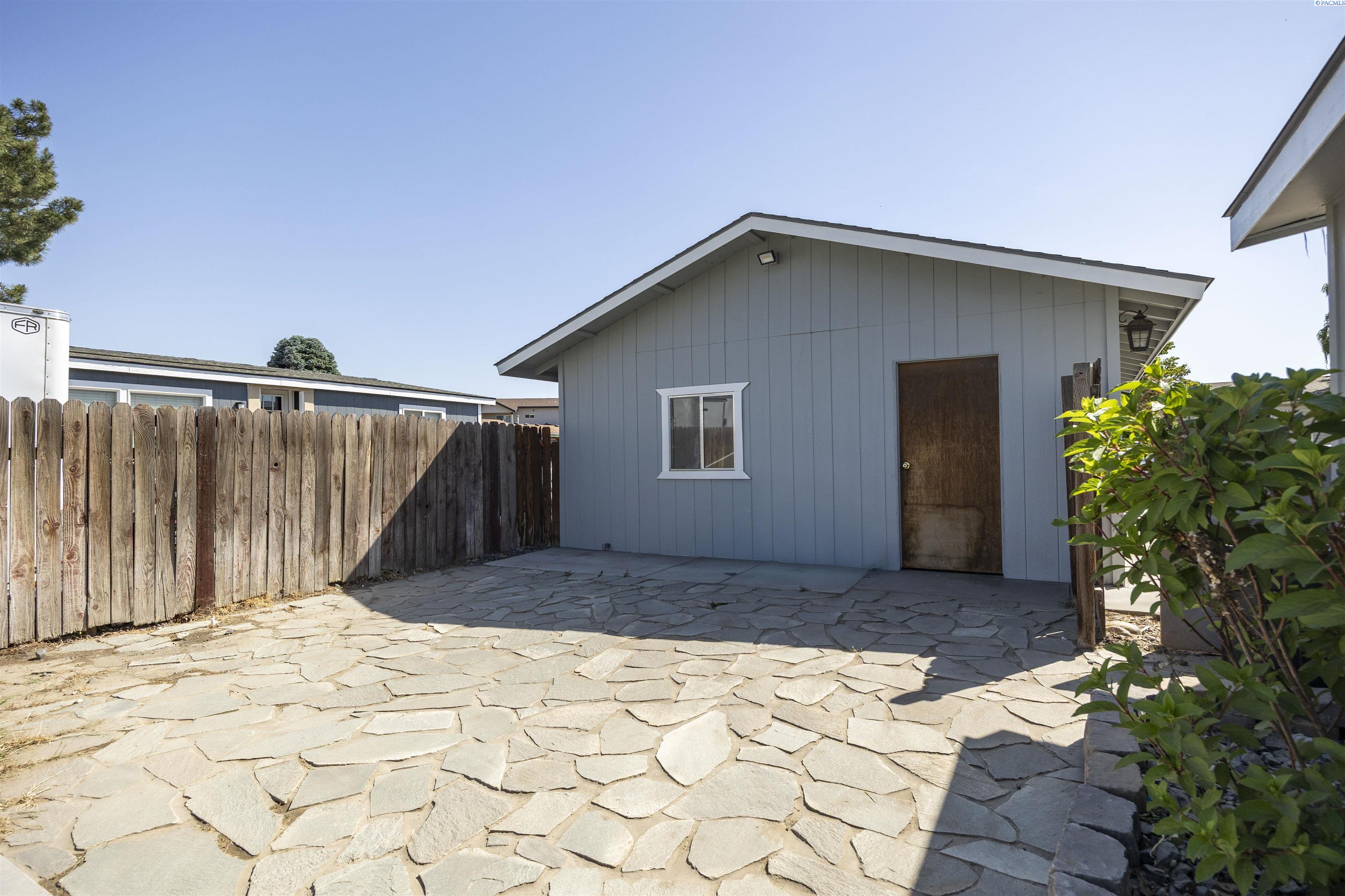 Photo 3 of Manufactured home for sale at 9132 W Yellowstone Ave, Kennewick, WA 99336 | MLS# PAC293340 | Listing updated on 2026-10-01