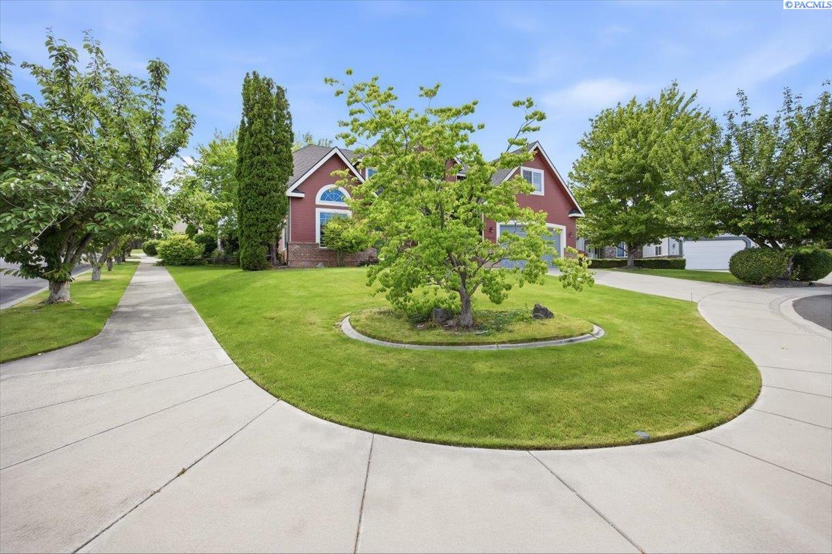 Photo 3 of Single family home for sale at 2068 Newhaven Loop, Richland, WA 99352 | MLS# PAC293367 | Listing updated on 2026-08-31