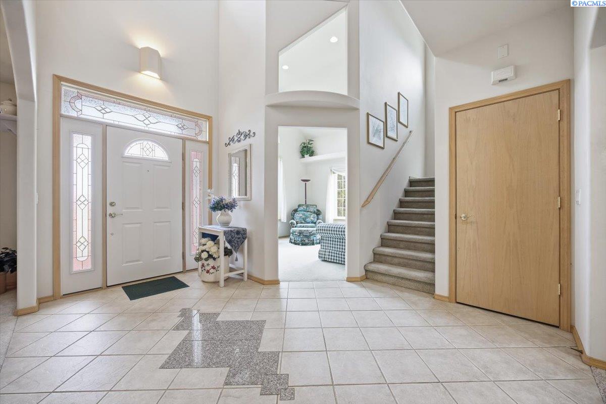 Photo 3 of Single family home for sale at 2068 Newhaven Loop, Richland, WA 99352 | MLS# PAC293367 | Listing updated on 2026-08-31