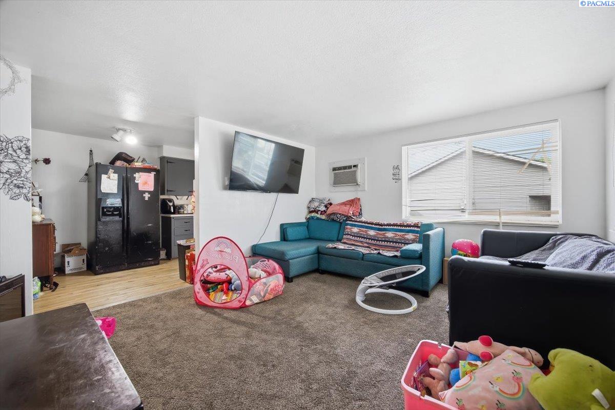 Photo 4 of House for sale at 1007 S Gum St, Kennewick, WA 99337 | MLS# PAC293409 | Listing updated on 2026-08-19
