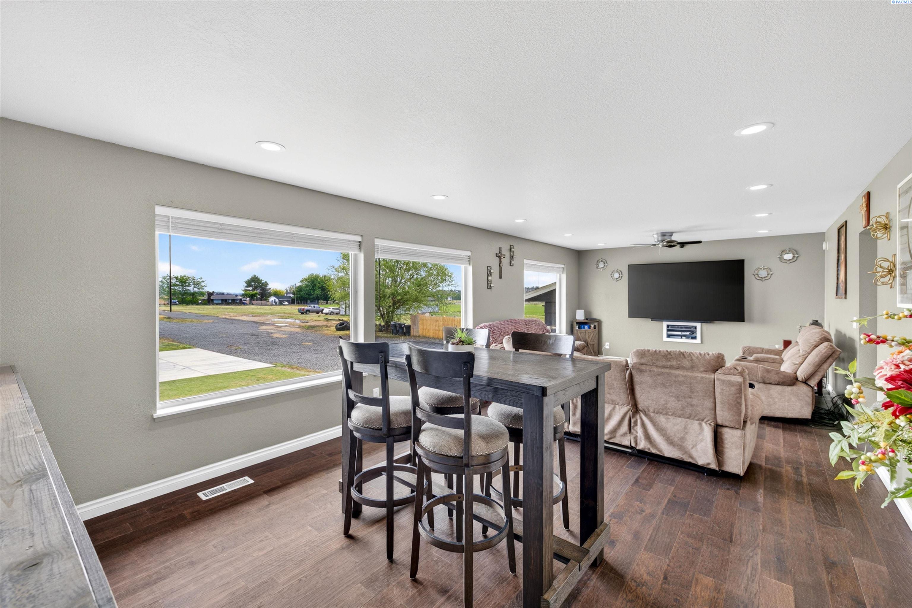 Photo 4 of Single family home for sale at 710 Maple Grv Rd, Sunnyside, WA 98944 | MLS# PAC293413 | Listing updated on 2026-09-18