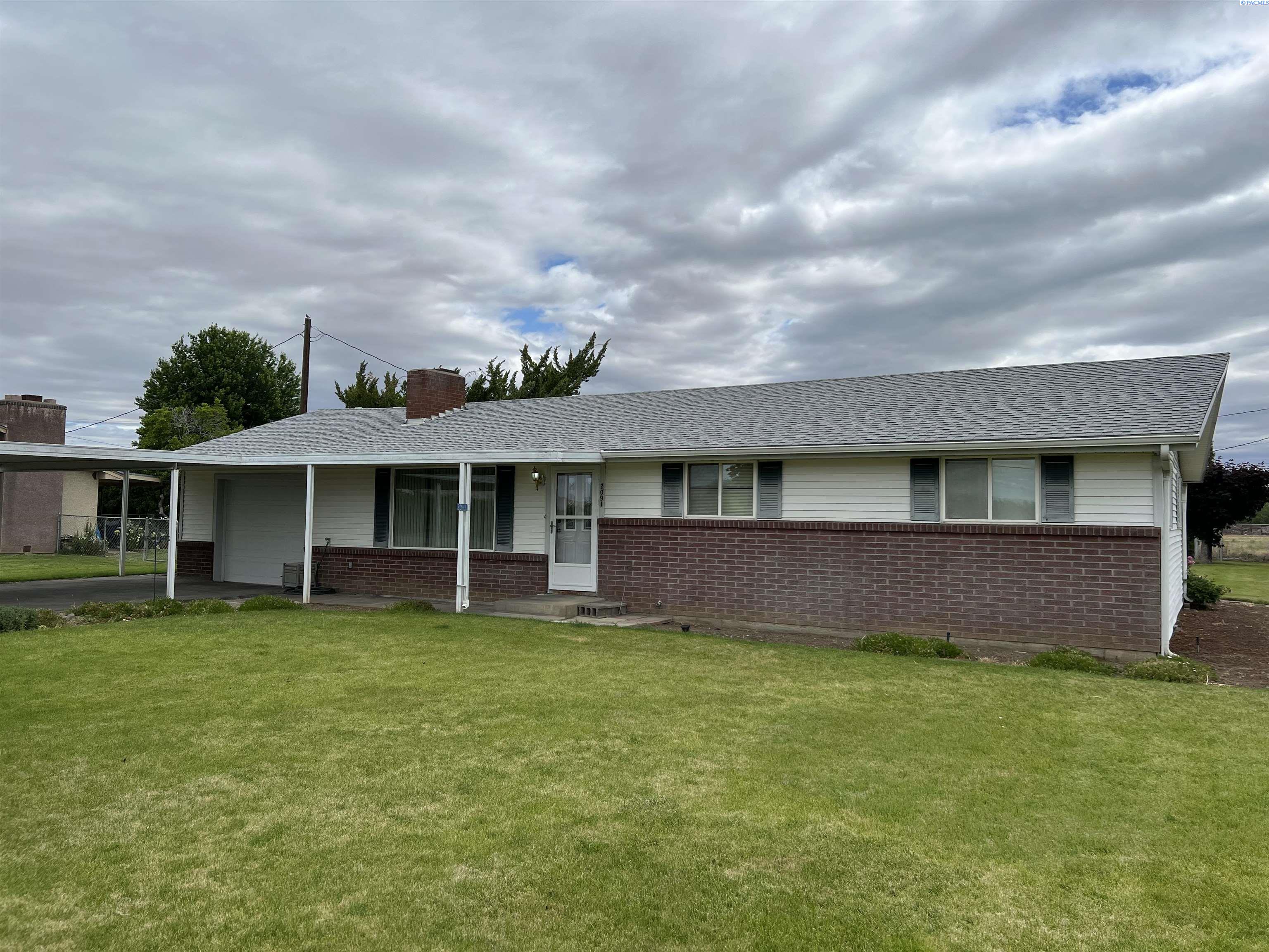 Photo 1 of Single family home for sale at 2091 Ashue Rd, Wapato, WA 98951 | MLS# PAC293421 | Listing updated on 2026-09-30