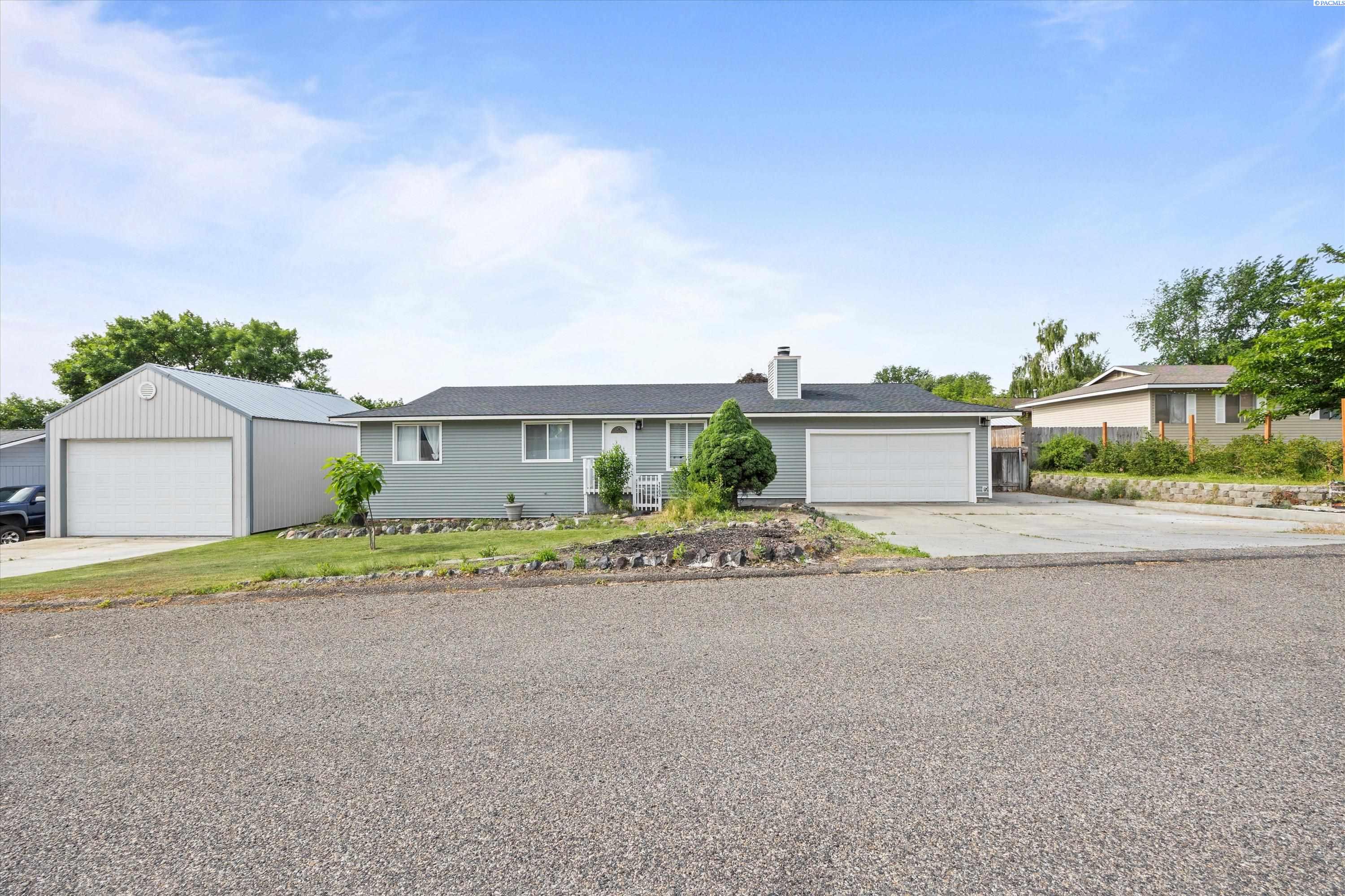Photo 3 of Single family home for sale at 1103 Christopher Ln, Benton City, WA 99320 | MLS# PAC293422 | Listing updated on 2026-09-05