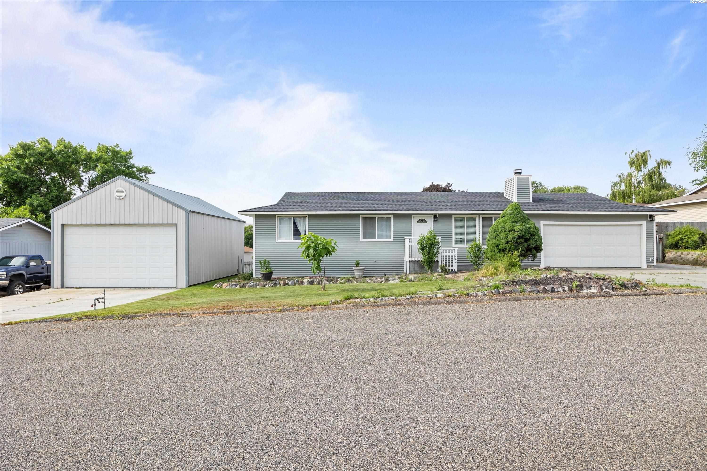 Photo 2 of Single family home for sale at 1103 Christopher Ln, Benton City, WA 99320 | MLS# PAC293422 | Listing updated on 2026-09-05