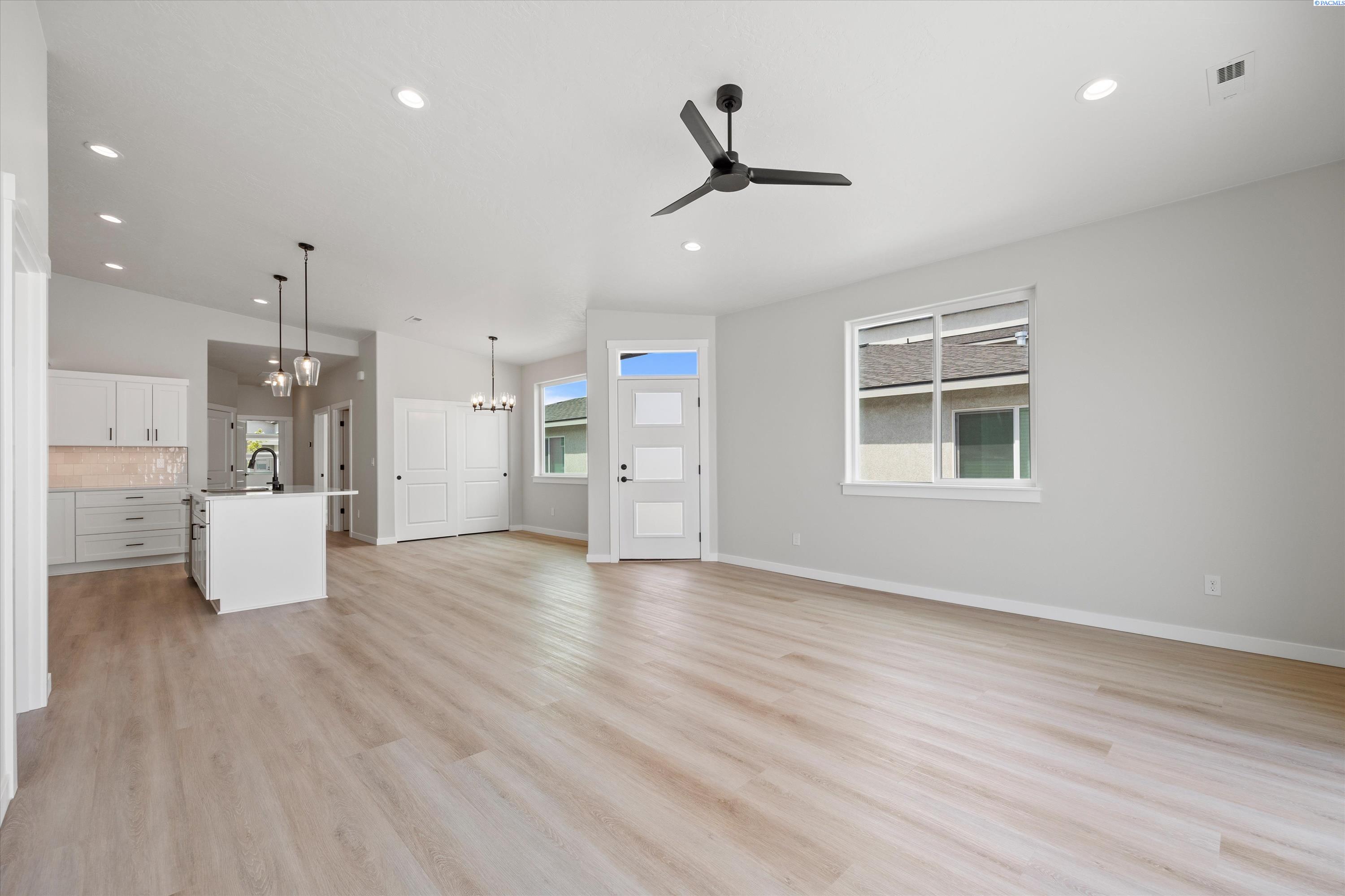Photo 4 of Townhouse for sale at 3339 S Nelson St, Kennewick, WA 99338 | MLS# PAC293425 | Listing updated on 2026-10-07