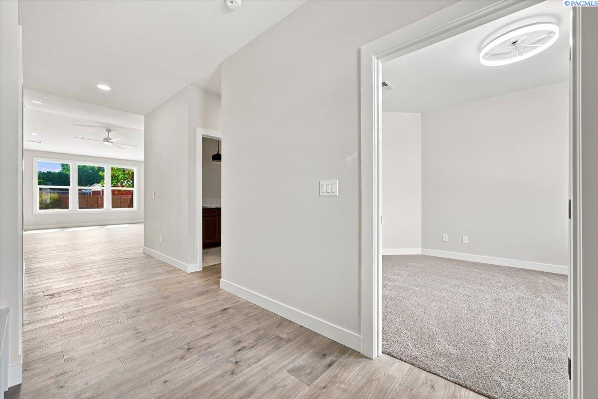 Photo 4 of Single family home for sale at 7119 W 6th Avenue, Kennewick, WA 99336 | MLS# PAC293500 | Listing updated on 2026-09-23