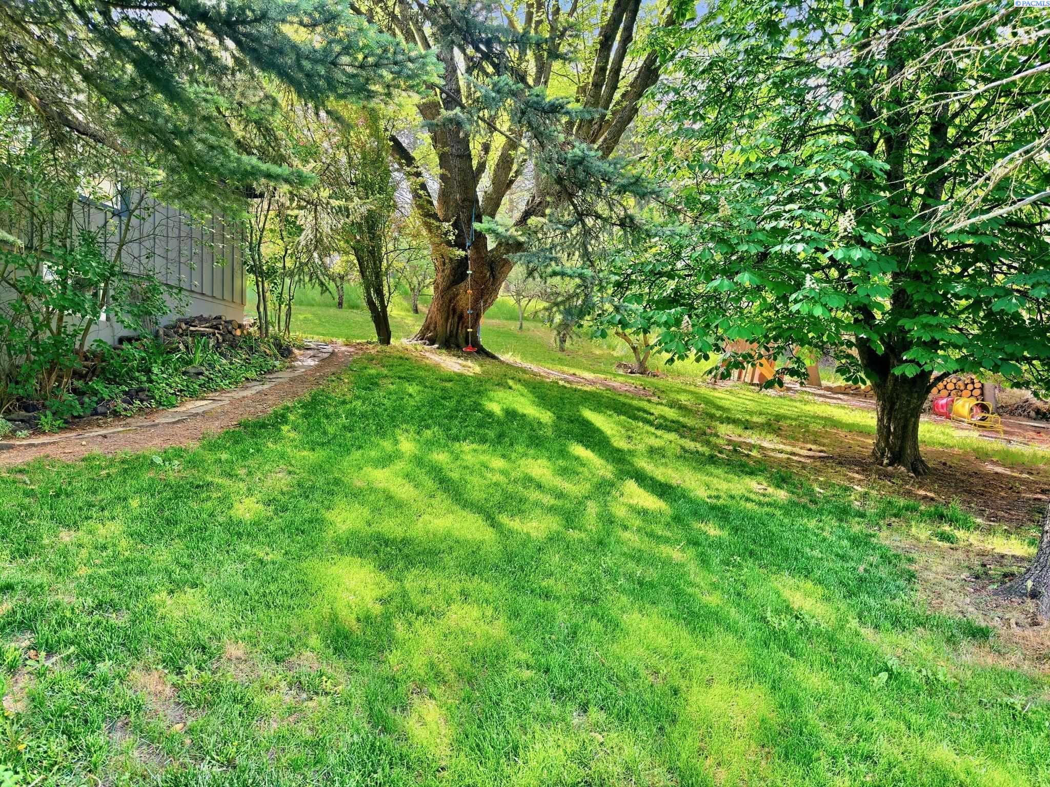 Photo 3 of Sale Pending at 1620 Sw Baldwin Dr, Pullman, WA 99163 | MLS# PAC293504 | Listing updated on 2026-10-02