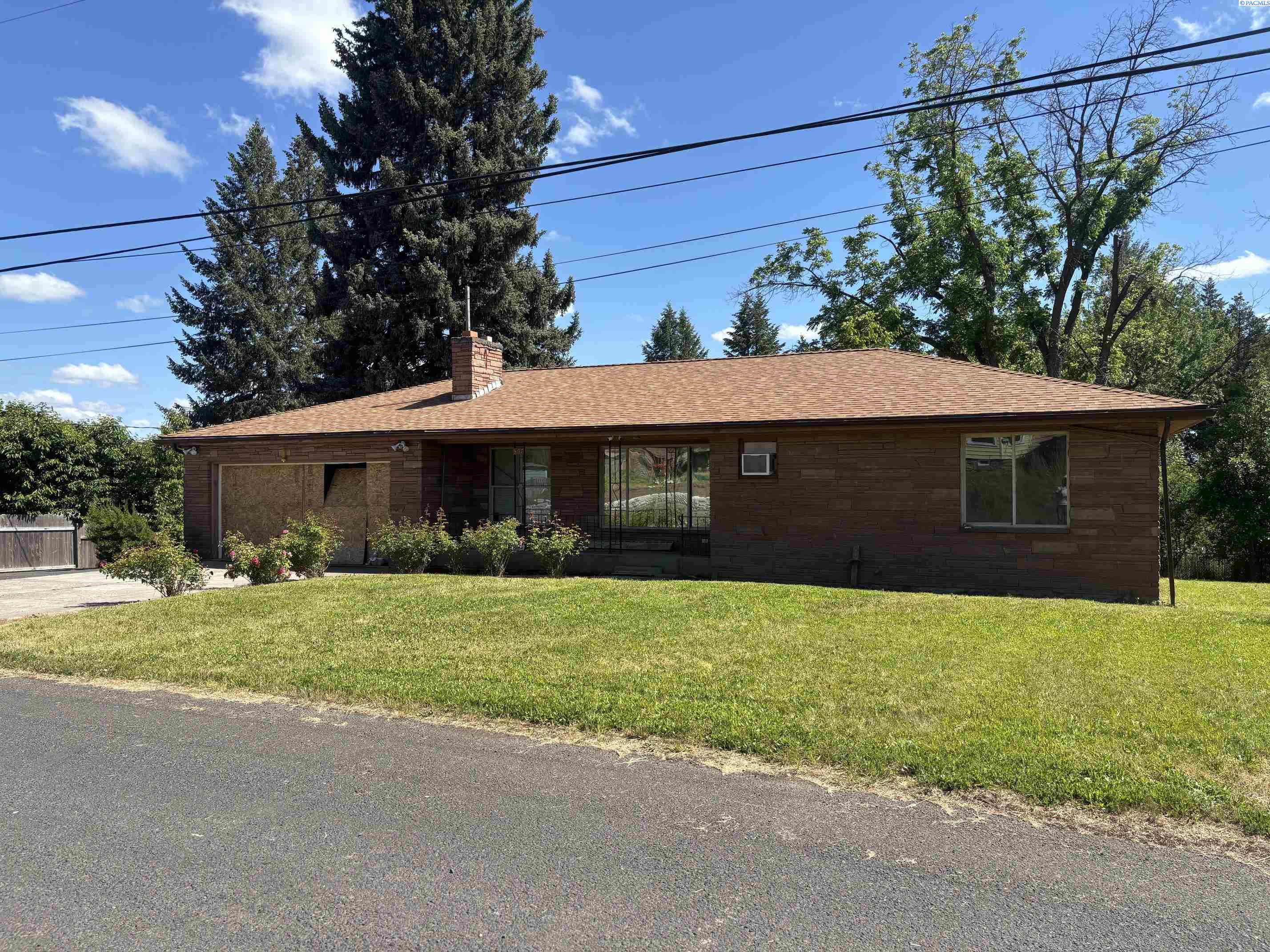 Single family home for sale at 507 W Adams St, Garfield, WA 99130 | MLS# PAC293556