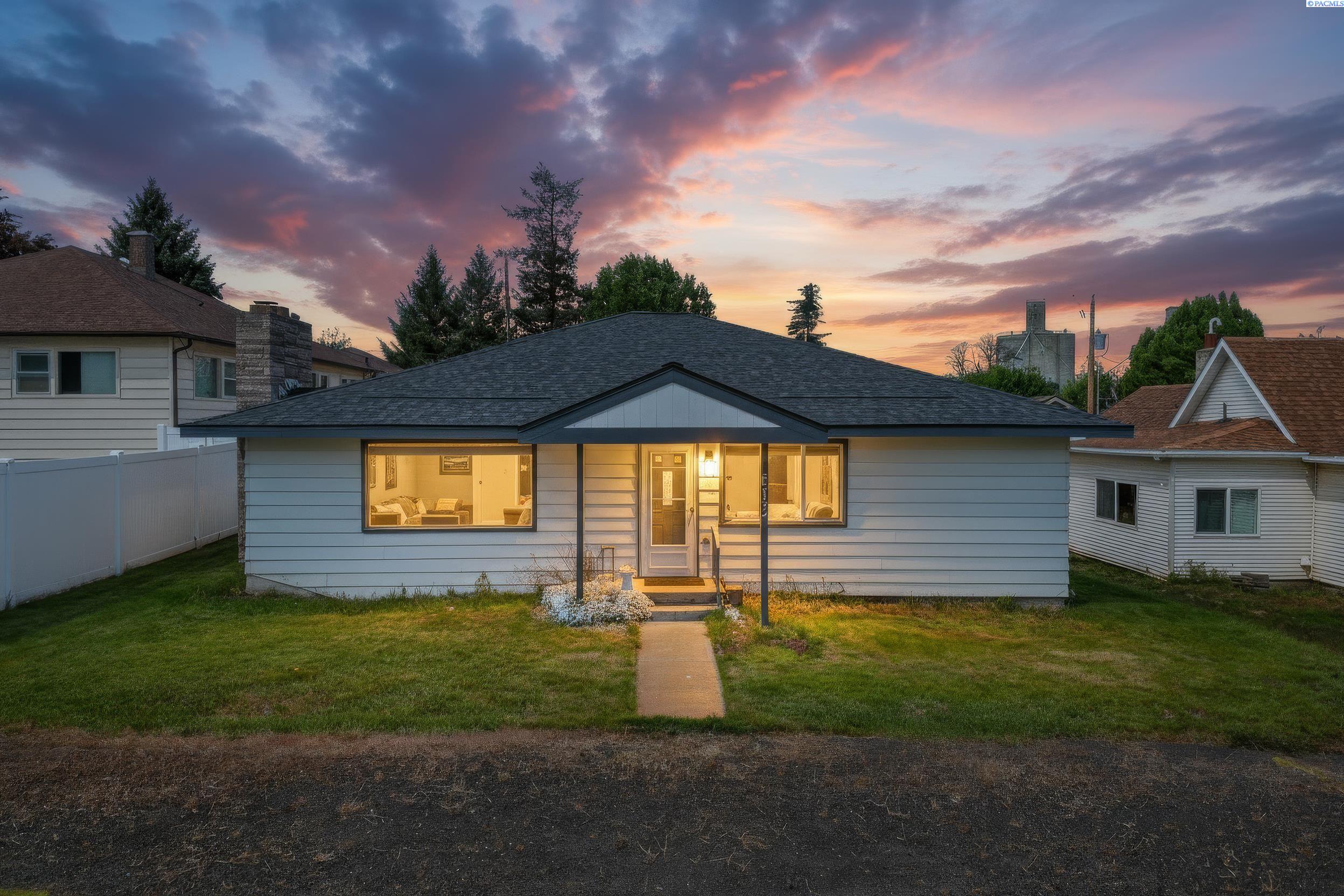 Photo 1 of Single family home for sale at 309 S Coal Crk Rd, Harrington, WA 99134 | MLS# PAC293576 | Listing updated on 2026-06-06