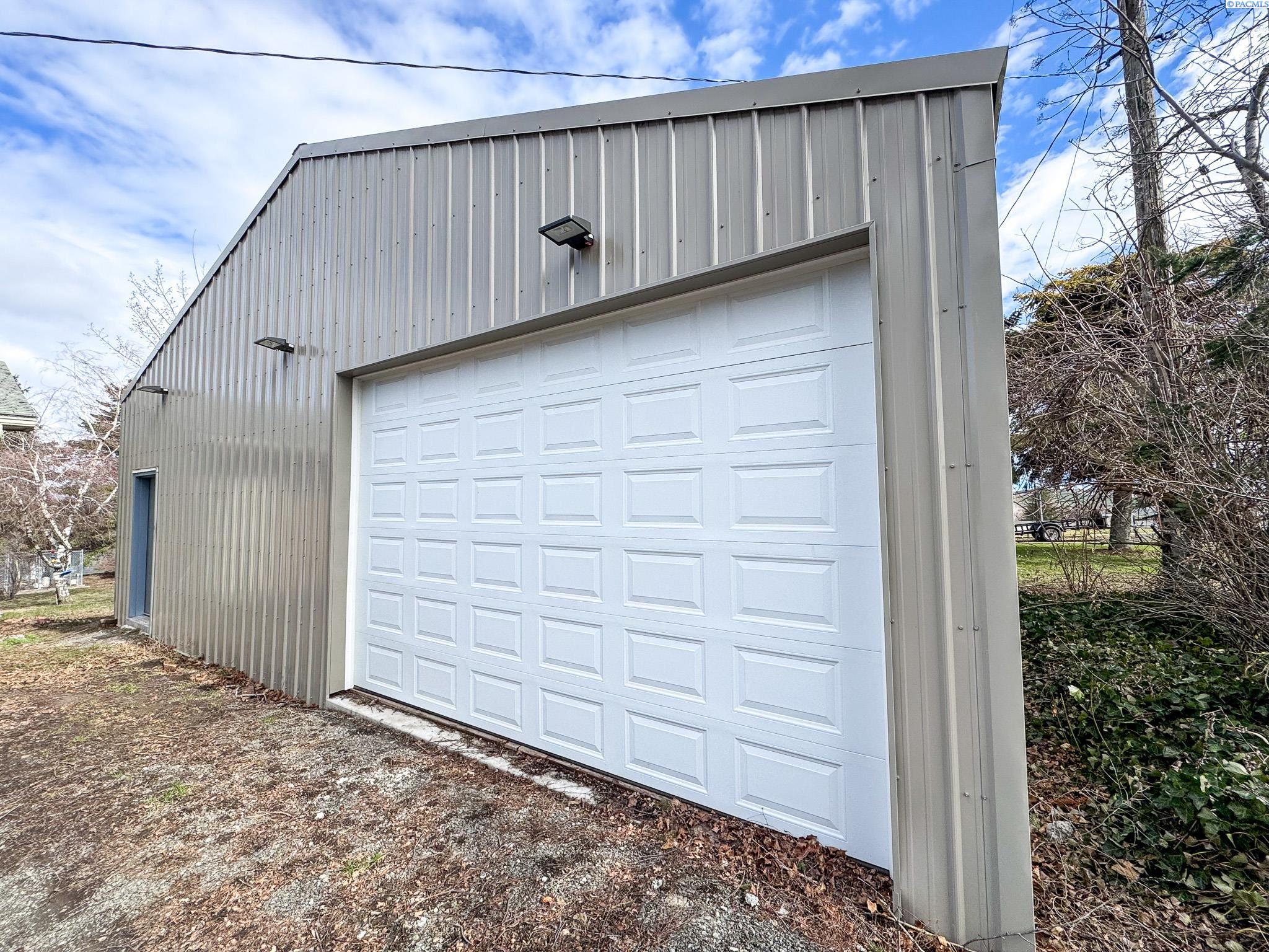 Photo 2 of Single family home for sale at 703 College St, Colton, WA 99113 | MLS# PAC293653 | Listing updated on 2026-09-24