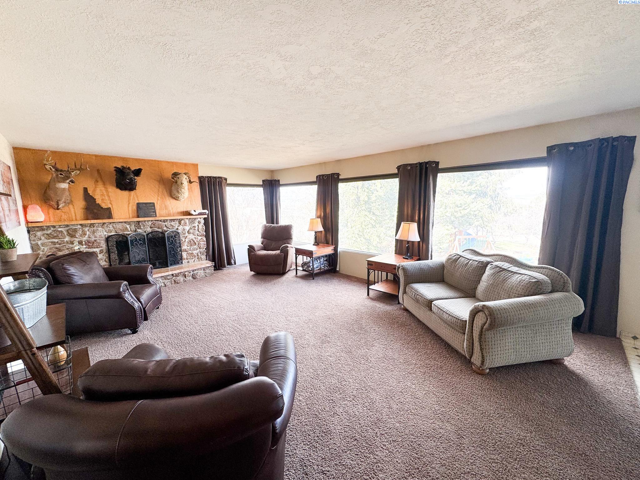 Photo 3 of Single family home for sale at 703 College St, Colton, WA 99113 | MLS# PAC293653 | Listing updated on 2026-09-24