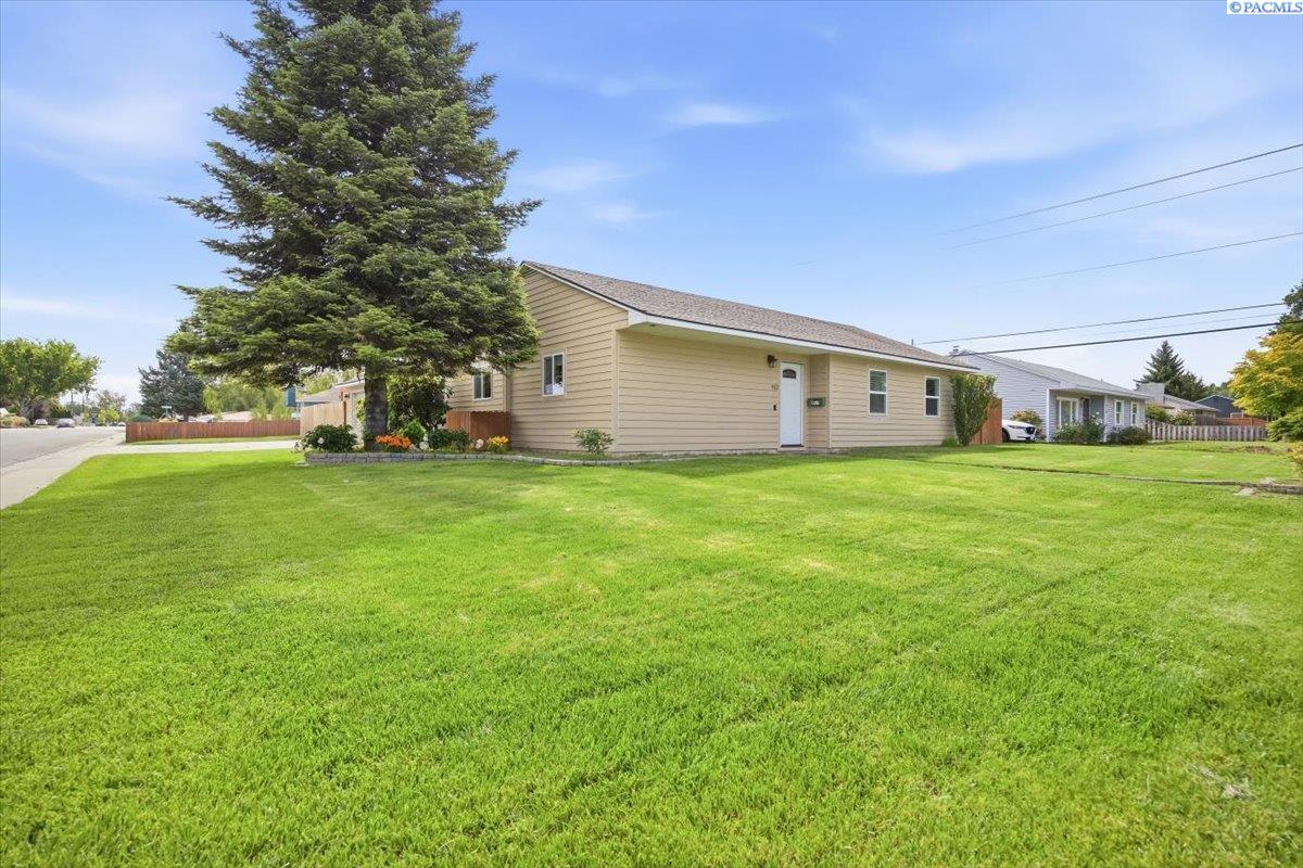 Photo 3 of Single family home for sale at 912 Cottonwood Dr, Richland, WA 99352 | MLS# PAC293676 | Listing updated on 2026-09-29