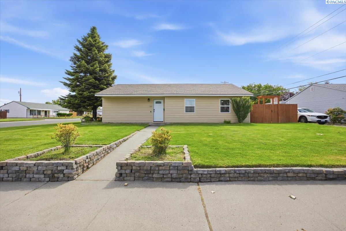 Photo 2 of Single family home for sale at 912 Cottonwood Dr, Richland, WA 99352 | MLS# PAC293676 | Listing updated on 2026-09-29