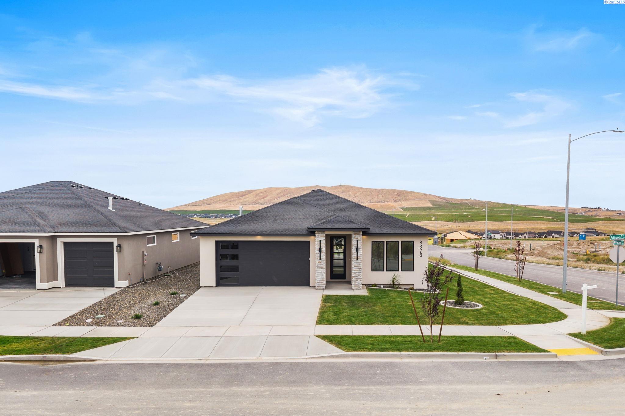 Photo 3 of Single family home for sale at 3378 Allison Way, Richland, WA 99352 | MLS# PAC293694 | Listing updated on 2026-08-27