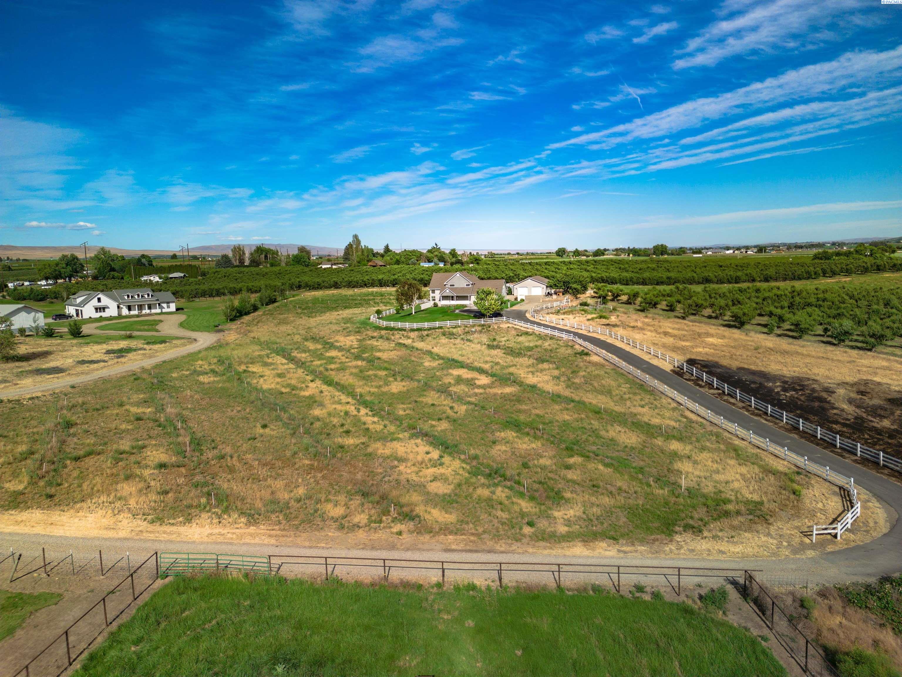 Photo 3 of Single family home for sale at 16436 Yakima Valley Hwy, Granger, WA 98932 | MLS# PAC293707 | Listing updated on 2026-08-17