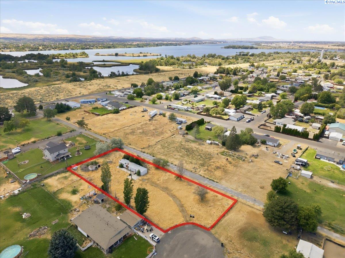 Photo 3 of Manufactured home for sale at 131 Off Pl, Burbank, WA 99323 | MLS# PAC293765 | Listing updated on 2026-10-10