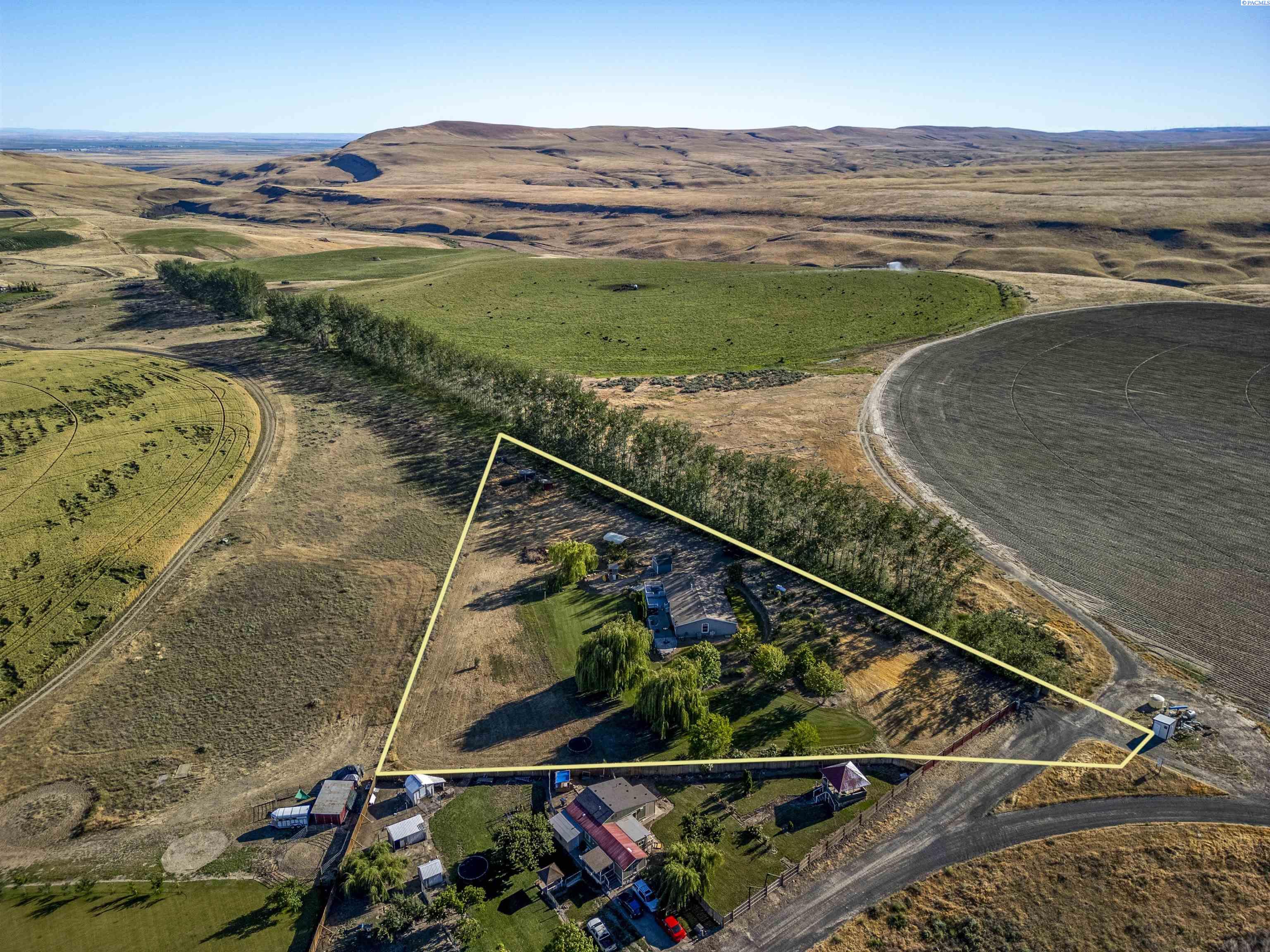 Photo 4 of Manufactured home for sale at 20 Daniels Rd, Prosser, WA 99350 | MLS# PAC293771 | Listing updated on 2026-10-03
