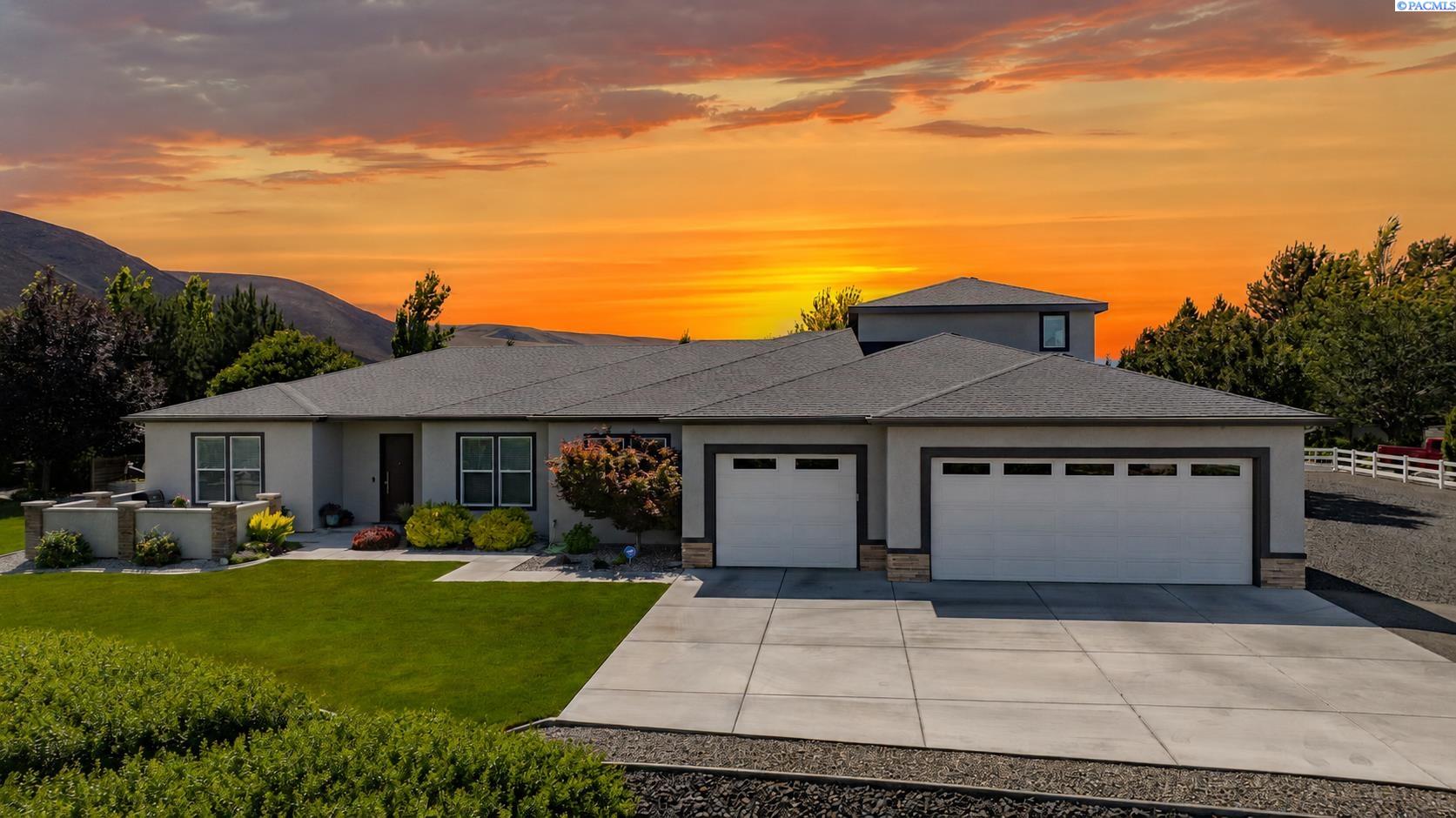 Photo 1 of Single family home for sale at 29404 S 944 Prse, Kennewick, WA 99338 | MLS# PAC293826 | Listing updated on 2026-10-24