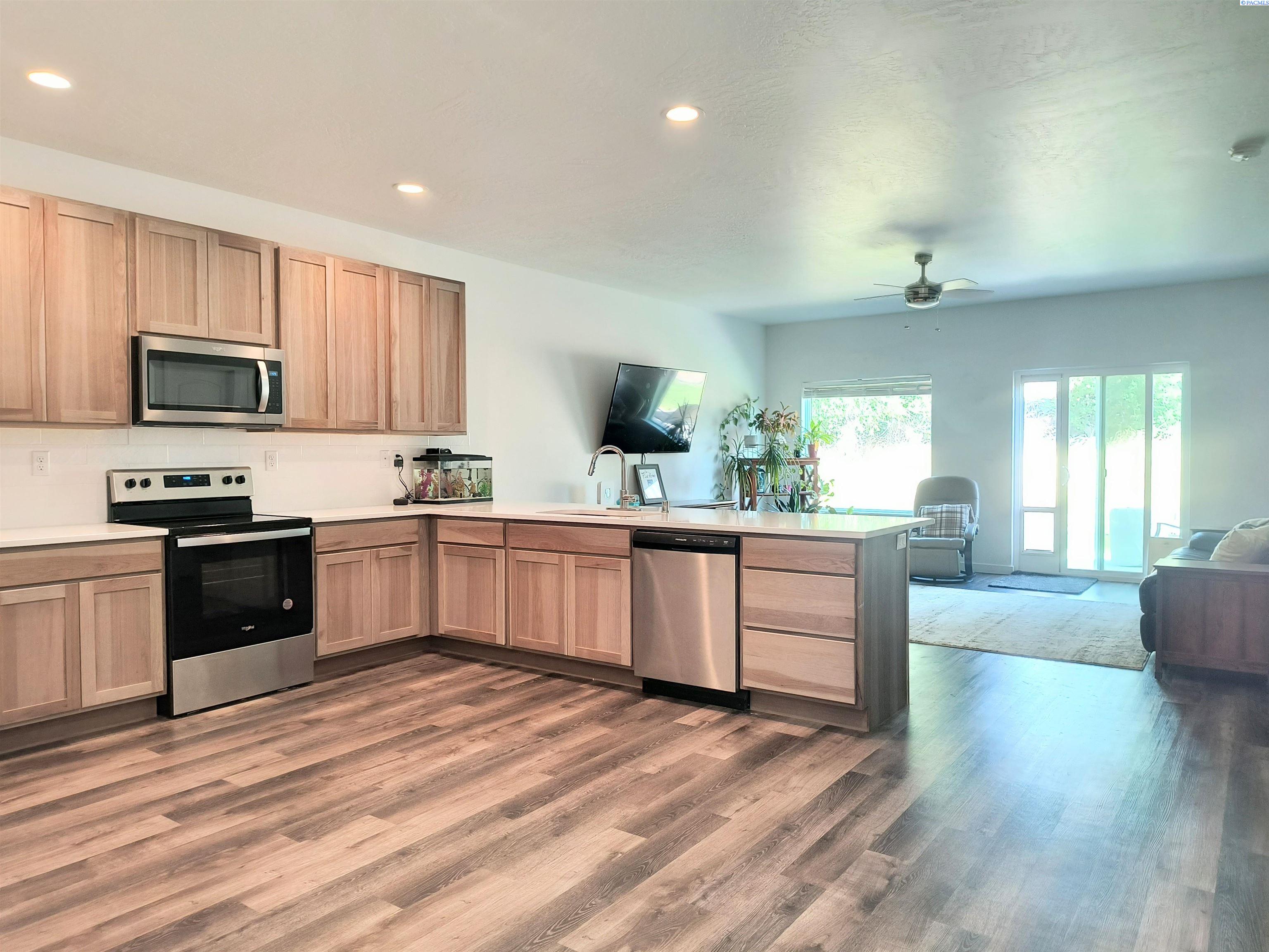 Photo 3 of Single family home for sale at 1292 Mary Ave, Benton City, WA 99320 | MLS# PAC293830 | Listing updated on 2026-09-23