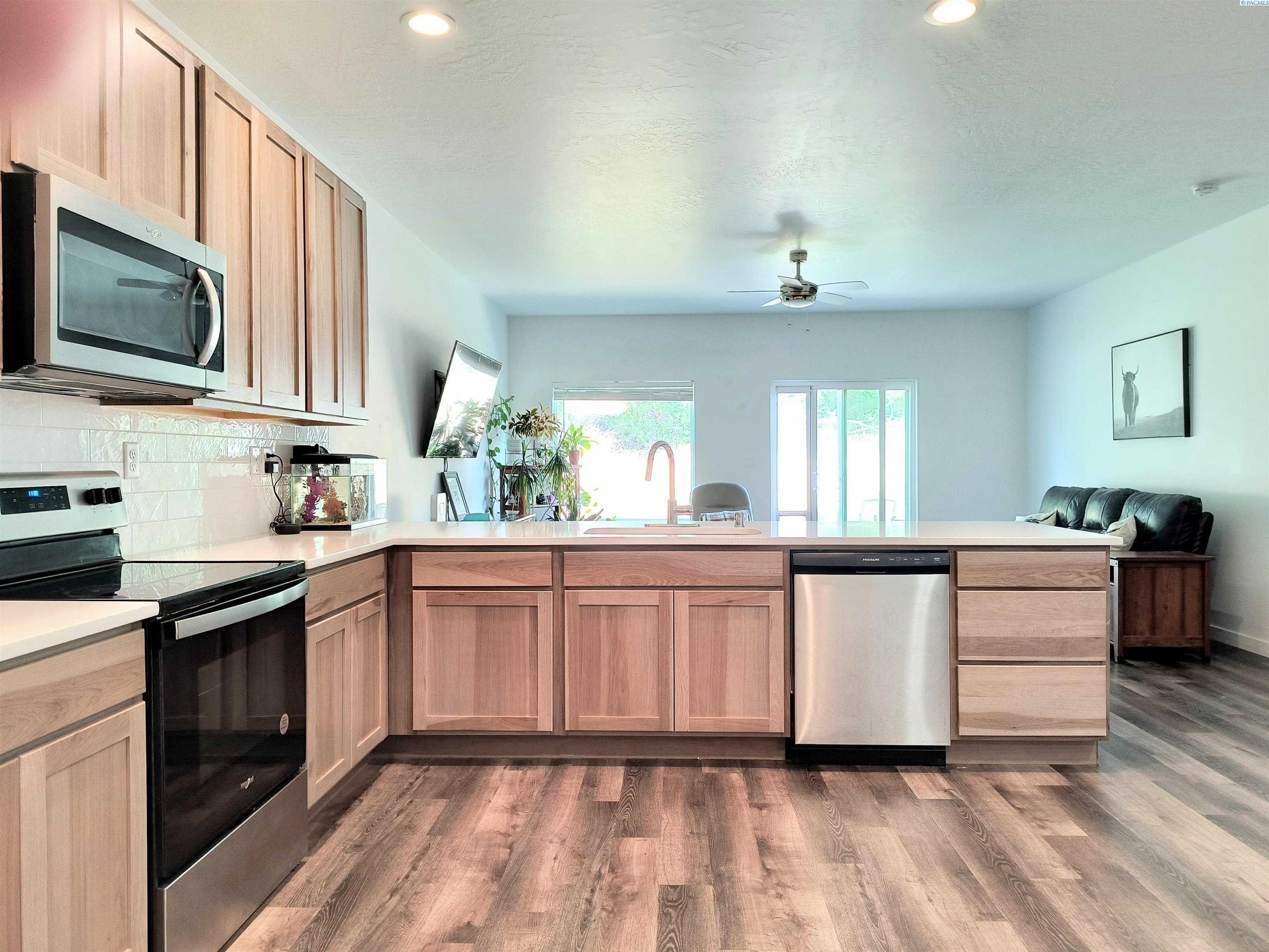 Photo 4 of Single family home for sale at 1292 Mary Ave, Benton City, WA 99320 | MLS# PAC293830 | Listing updated on 2026-09-23